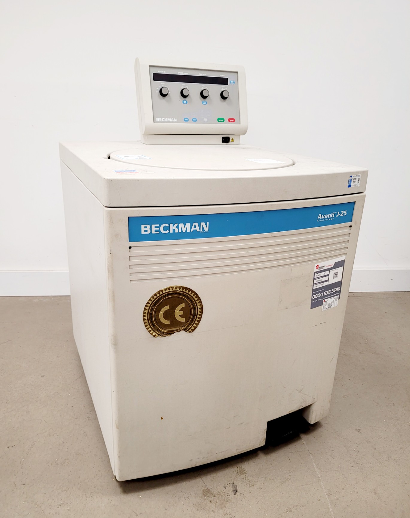Image of Beckman Avanti J-25 Floor Standing Centrifuge Lab