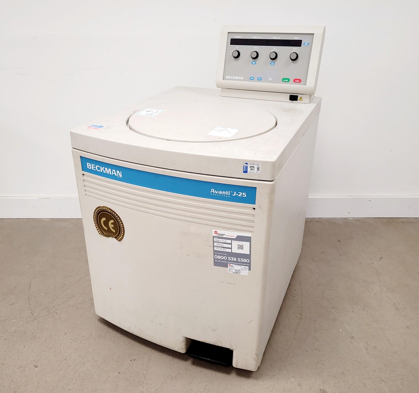 Image of Beckman Avanti J-25 Floor Standing Centrifuge Lab