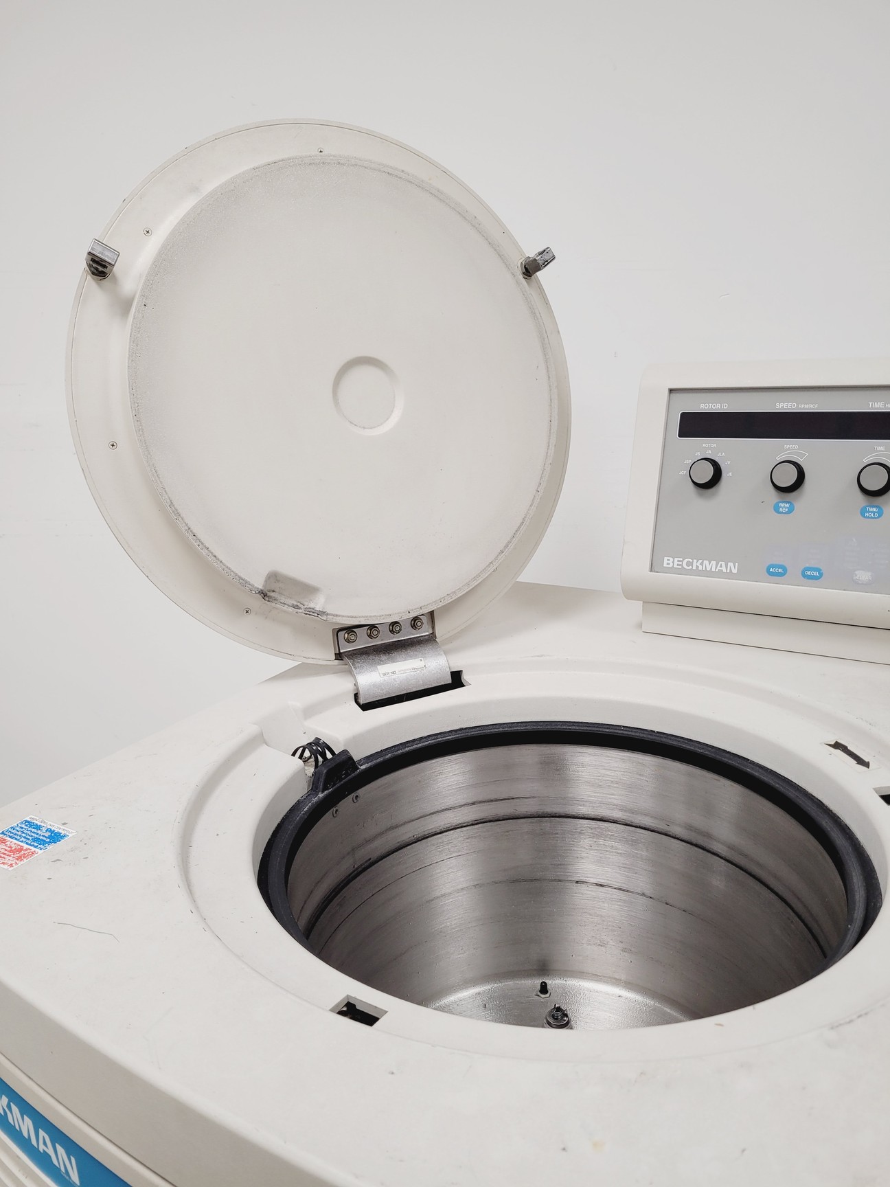 Image of Beckman Avanti J-25 Floor Standing Centrifuge Lab