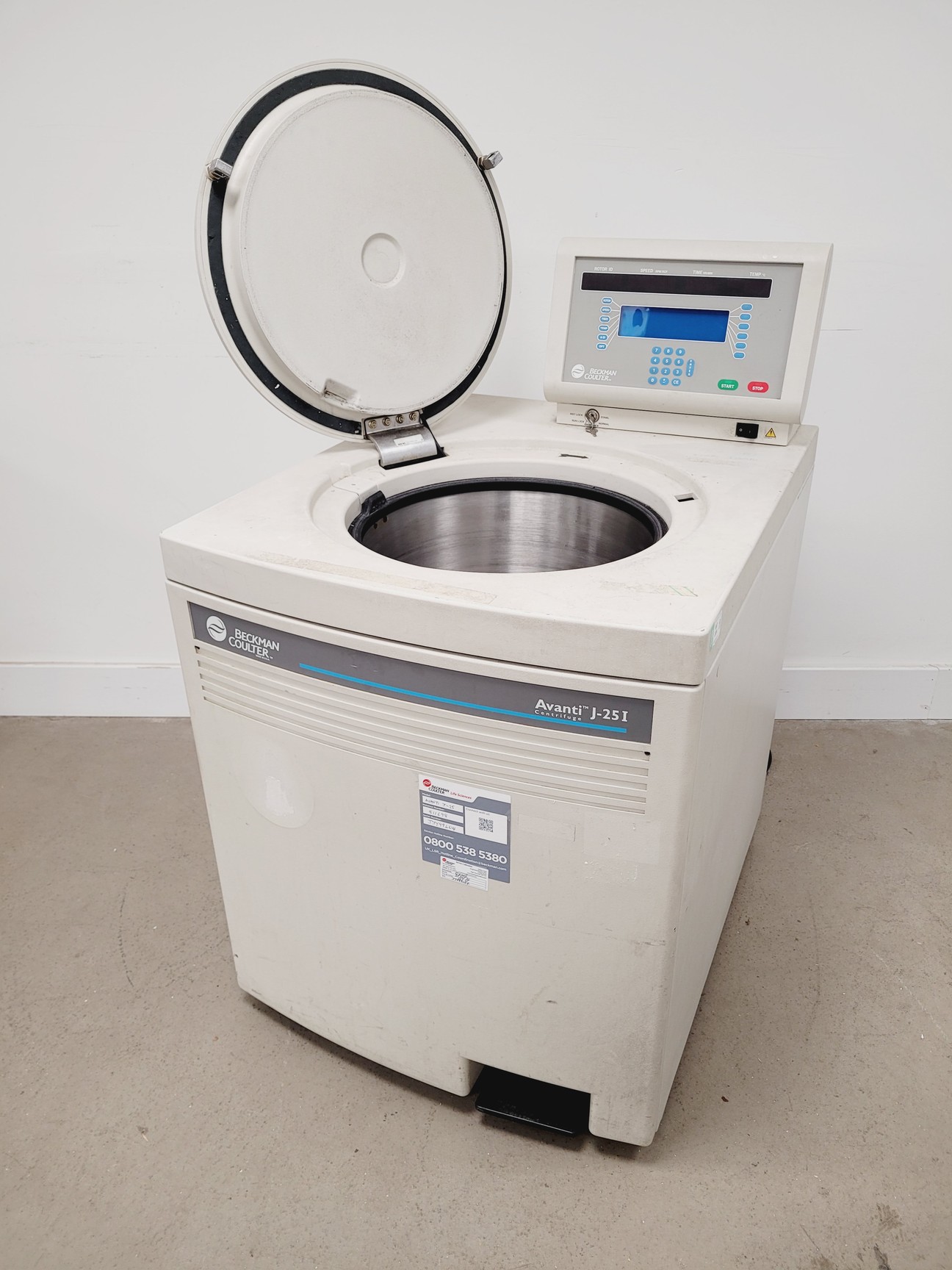 Image of Beckman Coulter Avanti J-25i Centrifuge Lab