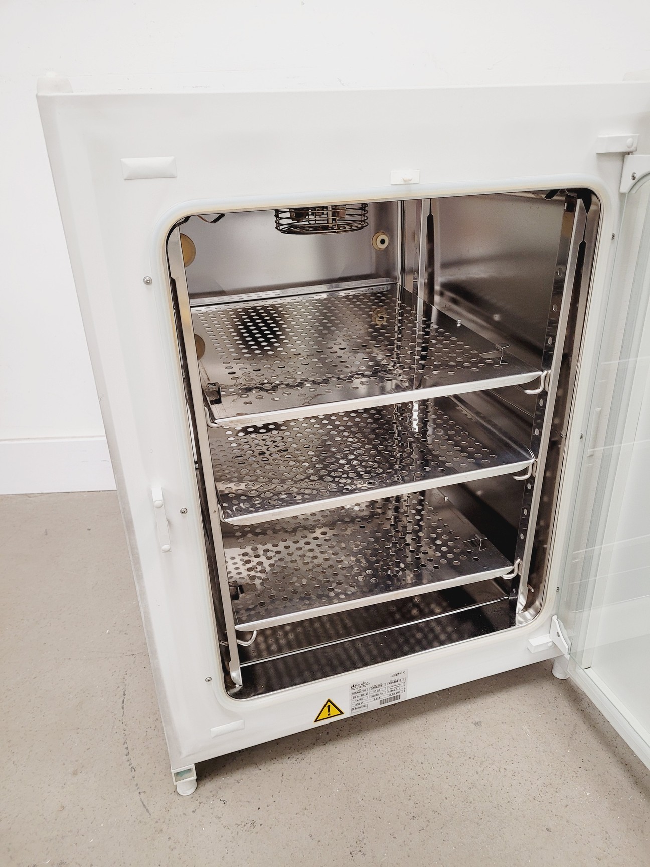 Image of Heraeus HERAcell 150 CO2 Incubator - Water Sensor Fault S/R Lab