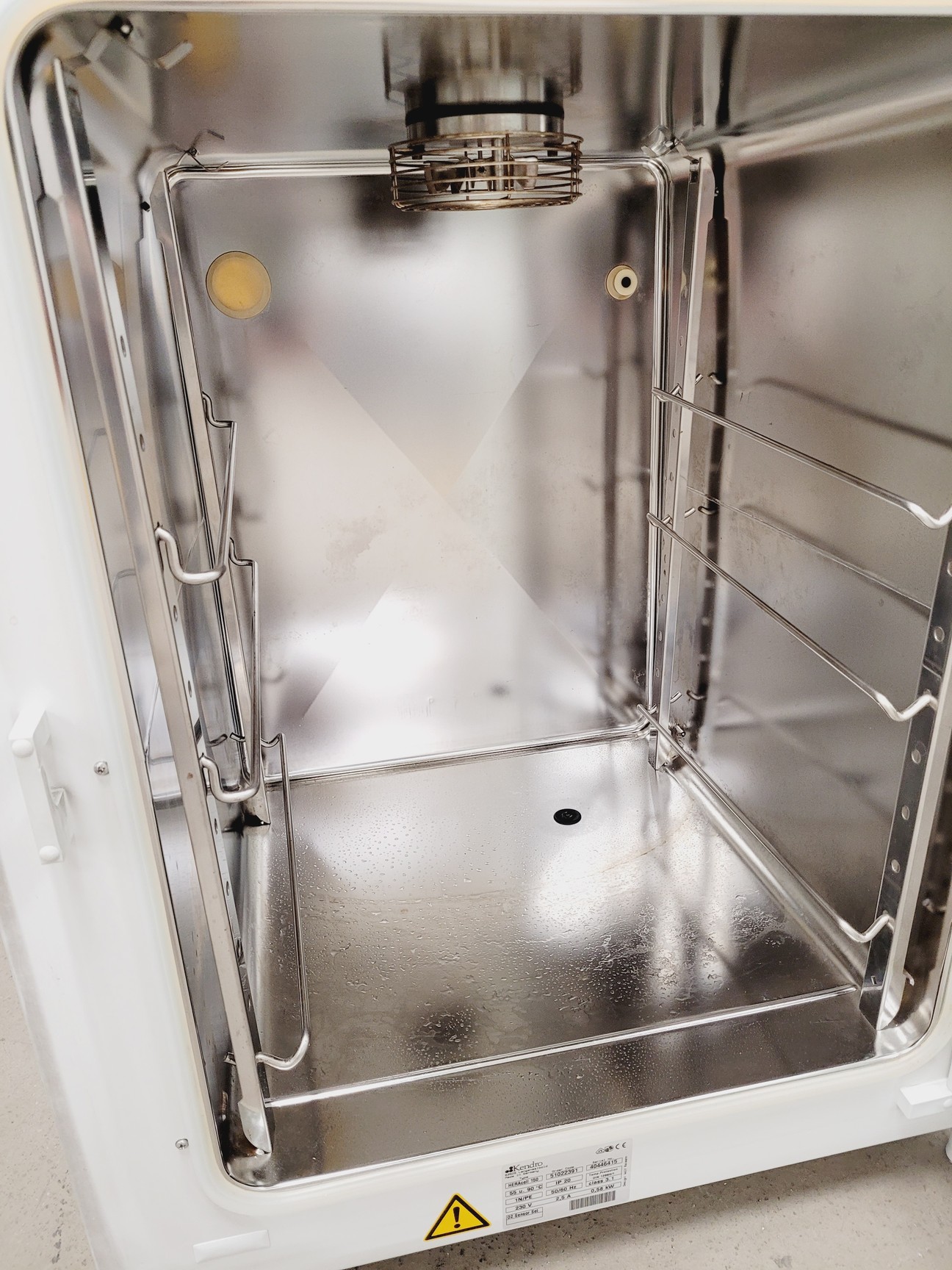 Image of Heraeus HERAcell 150 CO2 Incubator - Water Sensor Fault S/R Lab