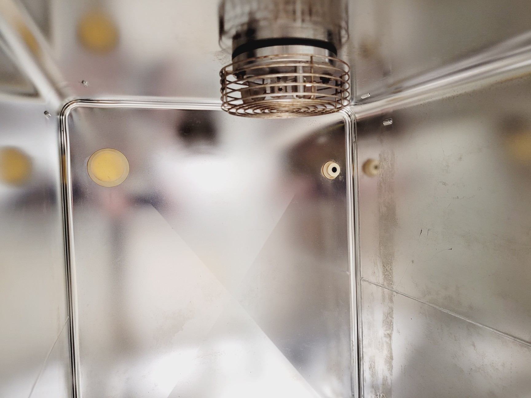 Image of Heraeus HERAcell 150 CO2 Incubator - Water Sensor Fault S/R Lab