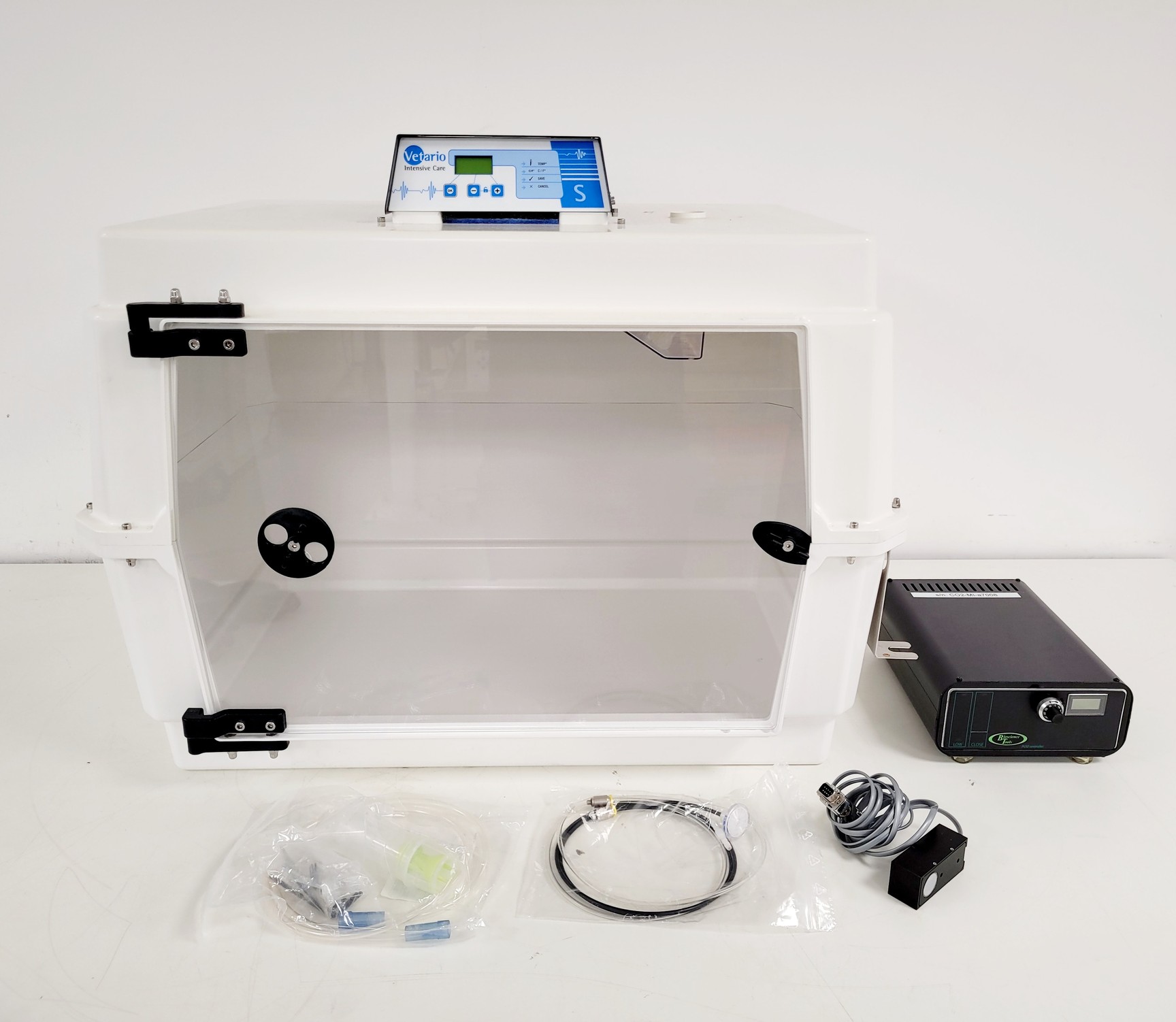 Image of Vetario S50 Intensive Care Unit Chamber & PC02 Controller Lab