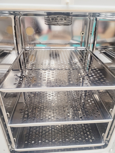 Thumbnail image of Heraeus Heracell 150 CO2 Incubator Lab