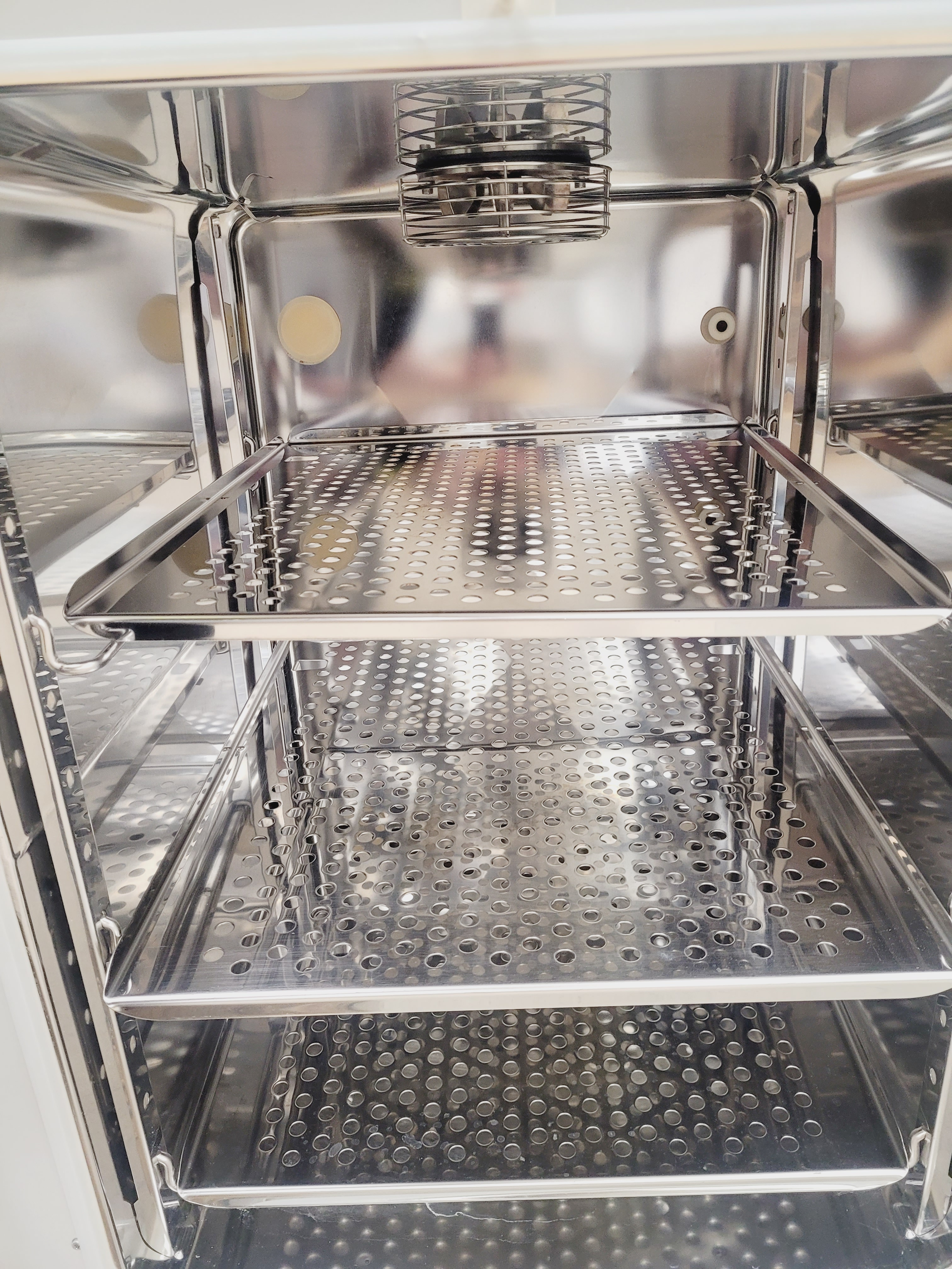 Image of Heraeus Heracell 150 CO2 Incubator Lab