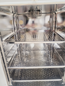 Thumbnail image of Heraeus Heracell 150 CO2 Incubator Lab