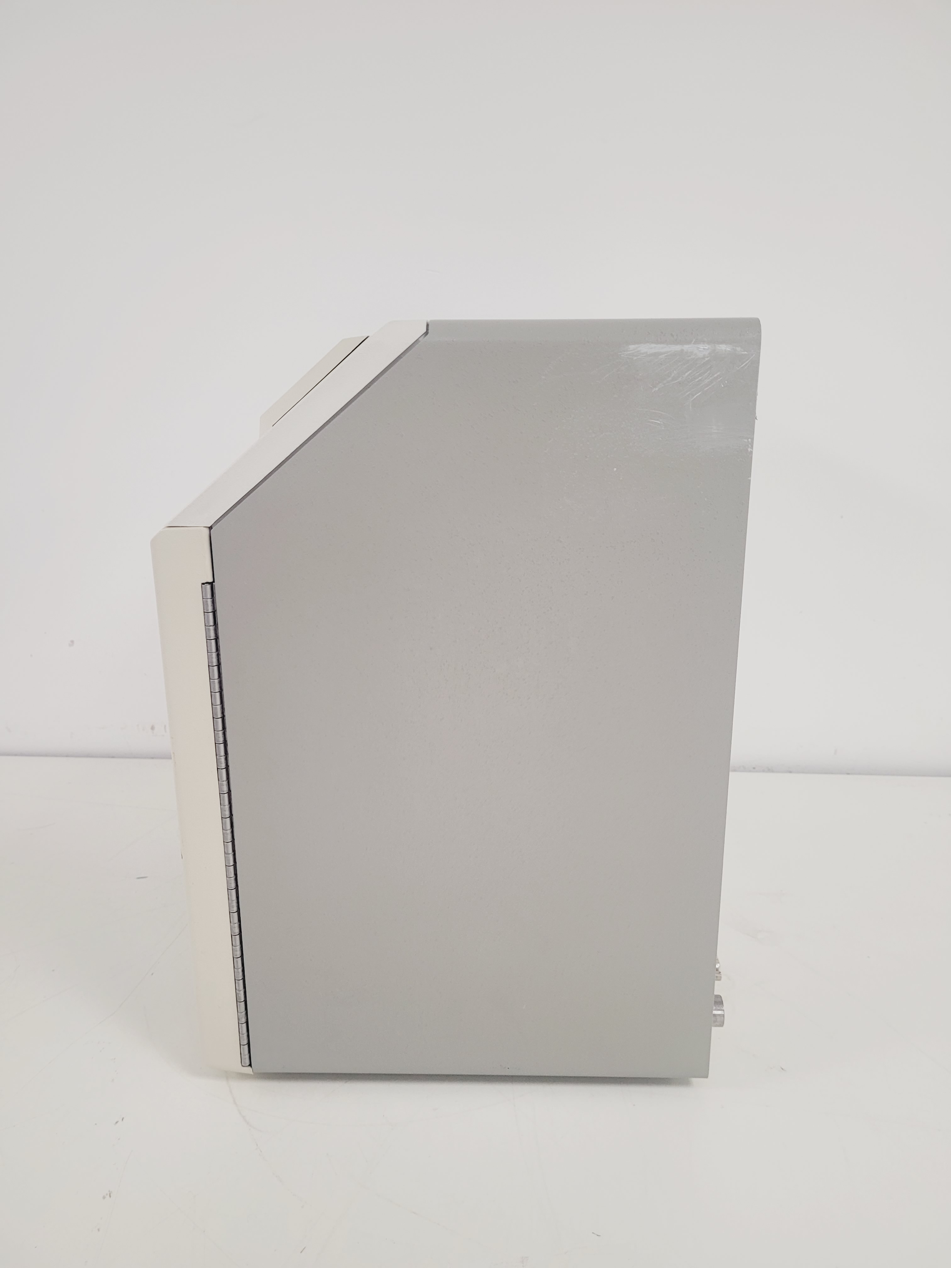 Image of YSI 2300 230V STAT Plus Glucose Lactate Analyser Spares/Repair Lab