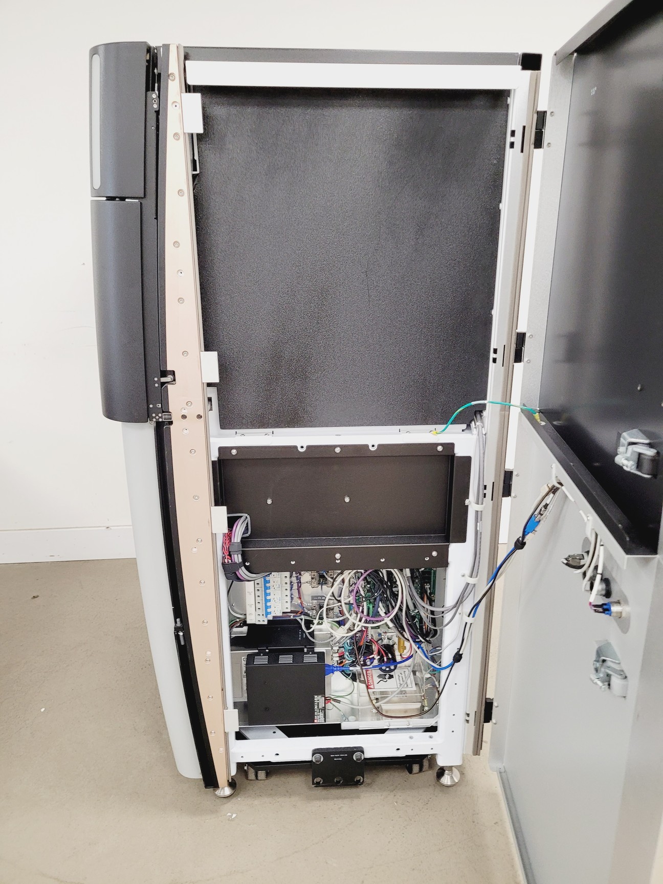 Image of PacBio Model Sequel II IIe Next Generation Sequencing (NGS) System Lab