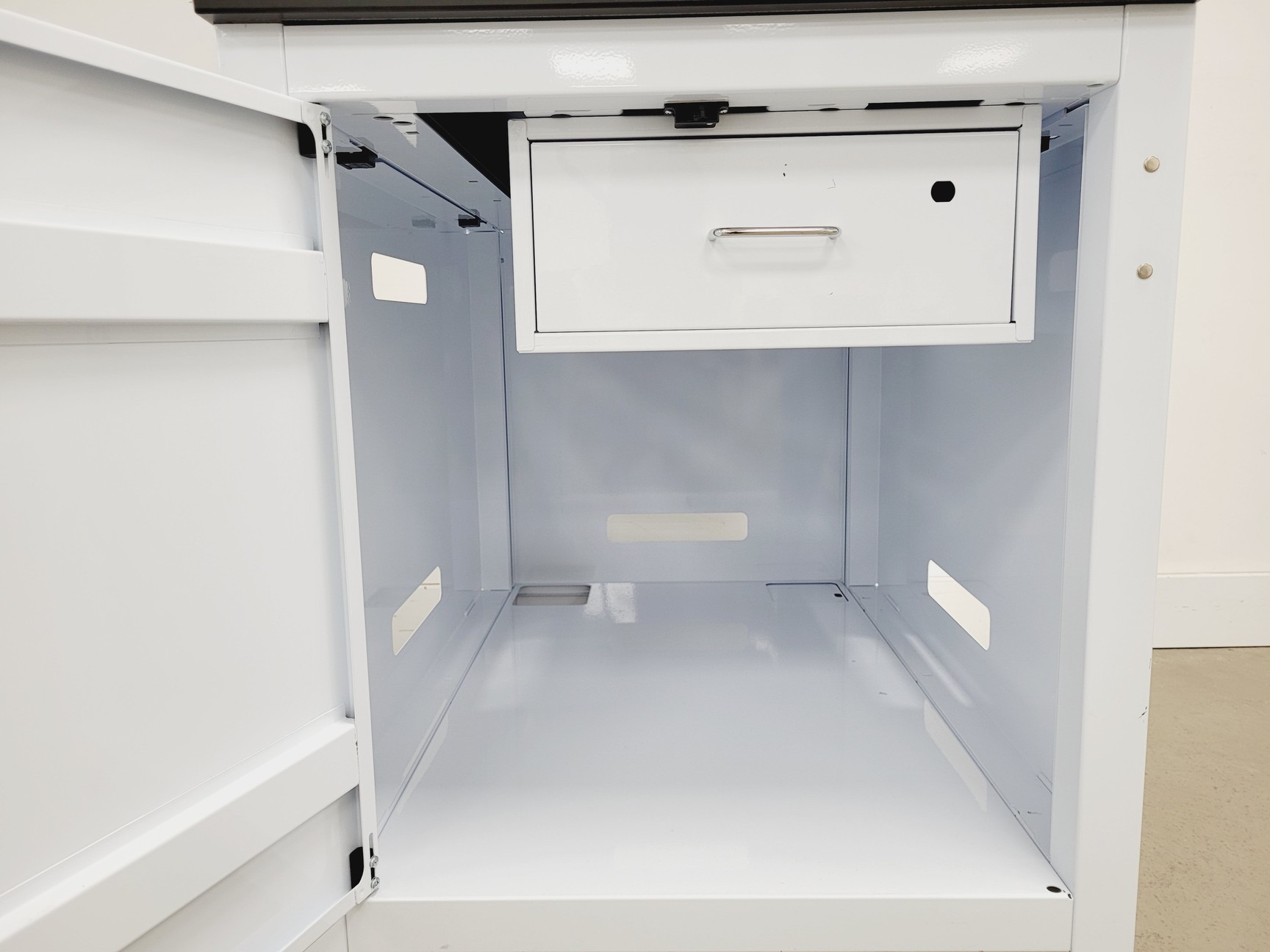 Image of Workplace Modular Systems Laboratory Benchtop Cabinet 100 x 70 x 83cm 