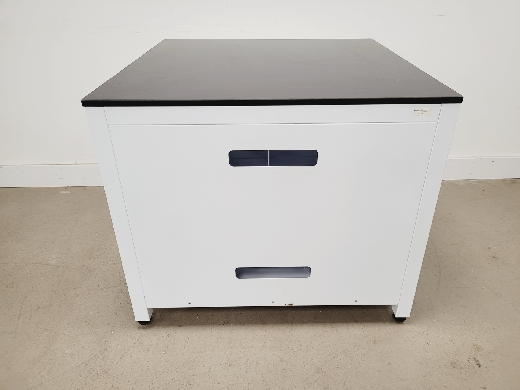 Image of Workplace Modular Systems Double Door Laboratory Benchtop Cabinet 100 x 100 x 84
