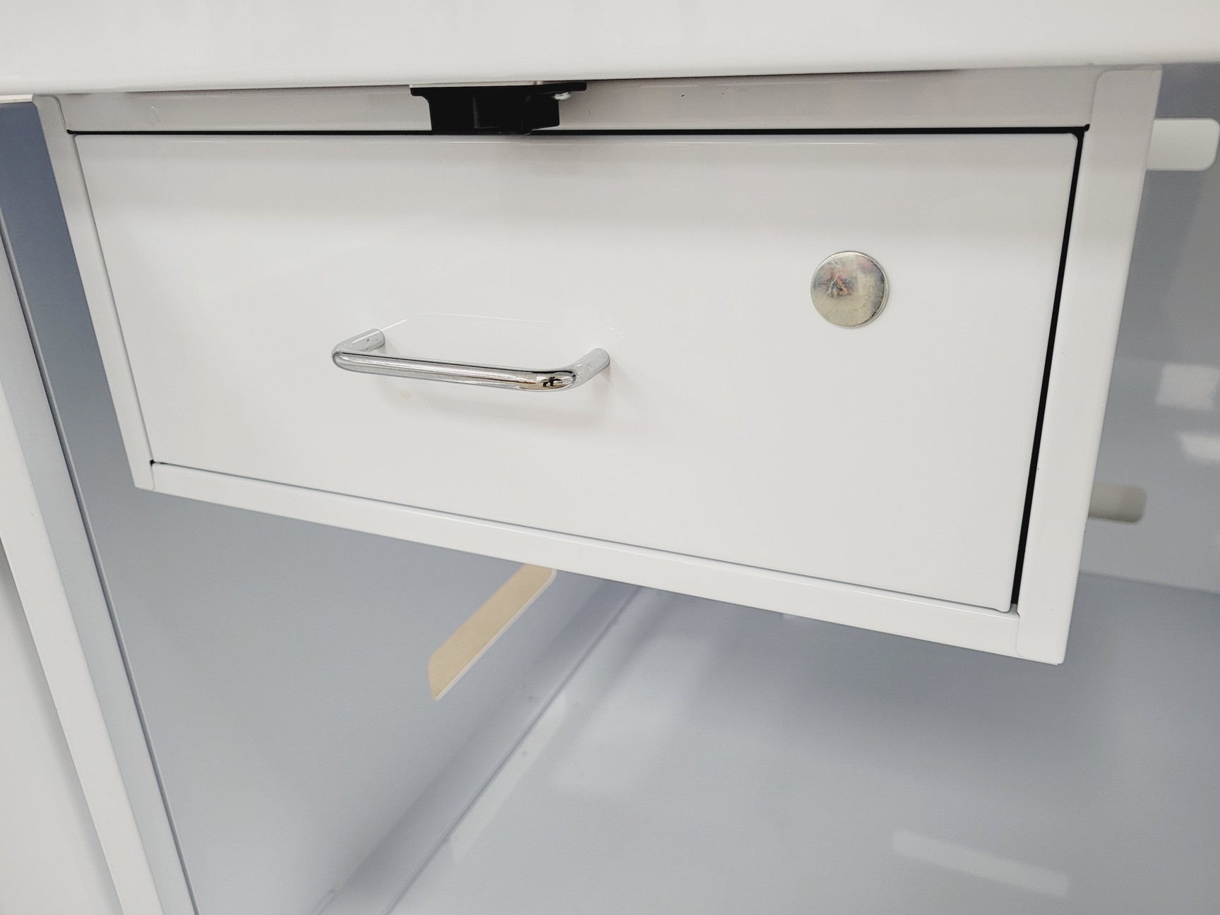 Image of Workplace Modular Systems Double Door Laboratory Benchtop Cabinet 100 x 100 x 84