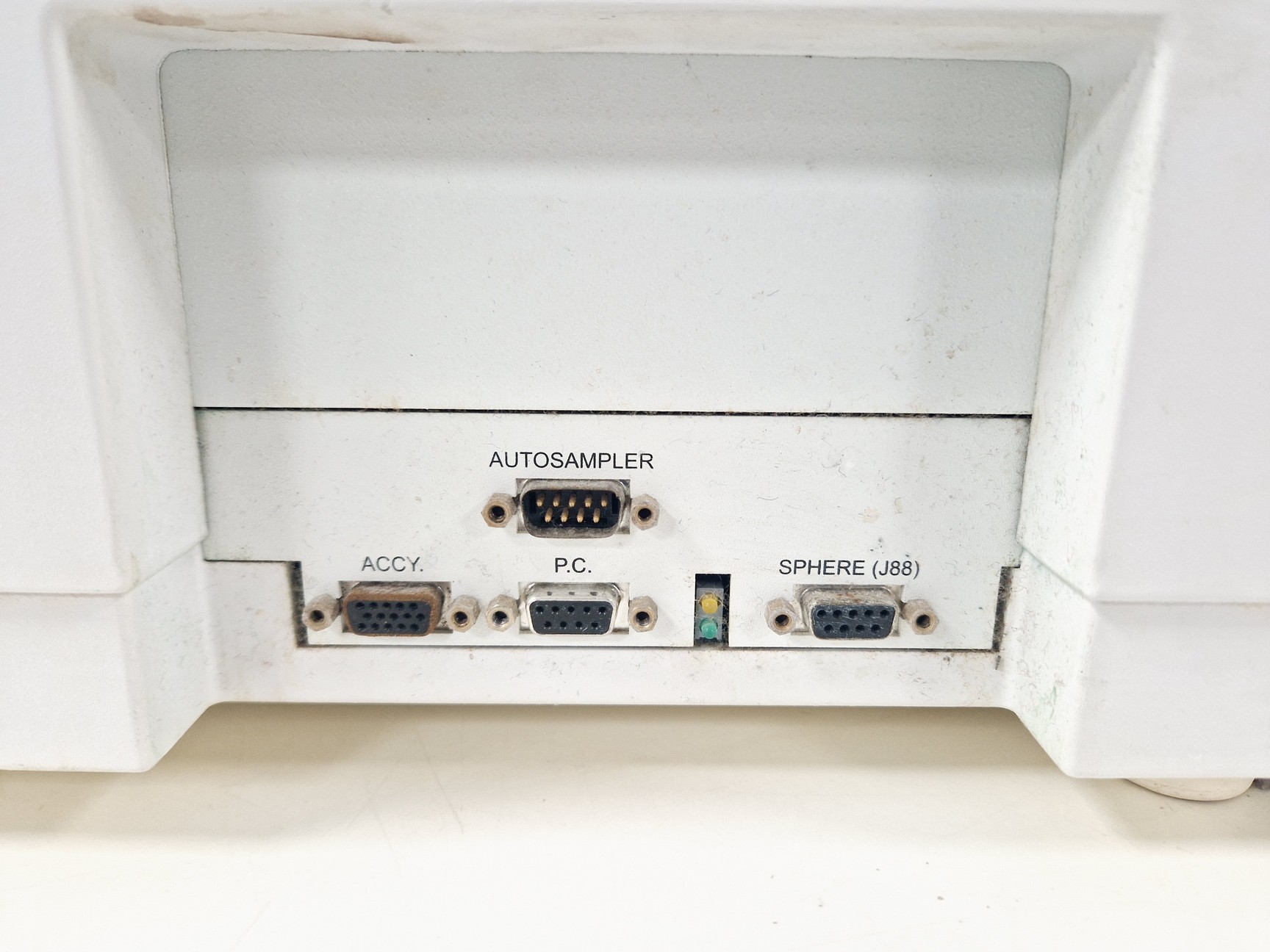 Image of Perkin Elmer Lambda 25 UV/VIS Spectrophotometer Lab