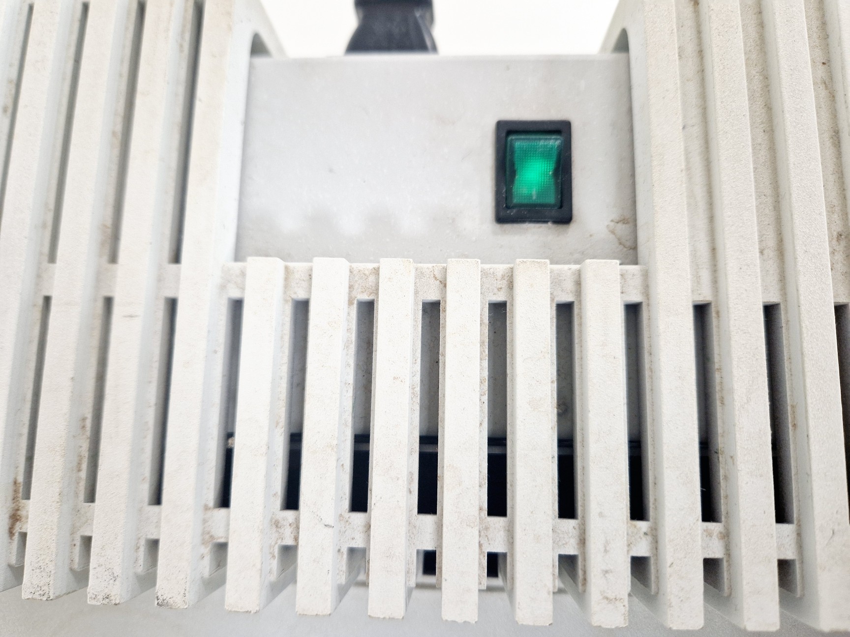 Image of Perkin Elmer Lambda 25 UV/VIS Spectrophotometer Lab