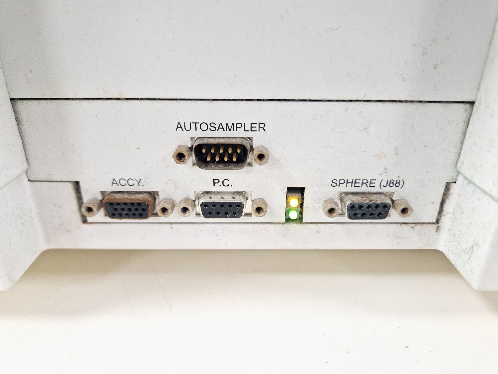 Image of Perkin Elmer Lambda 25 UV/VIS Spectrophotometer Lab