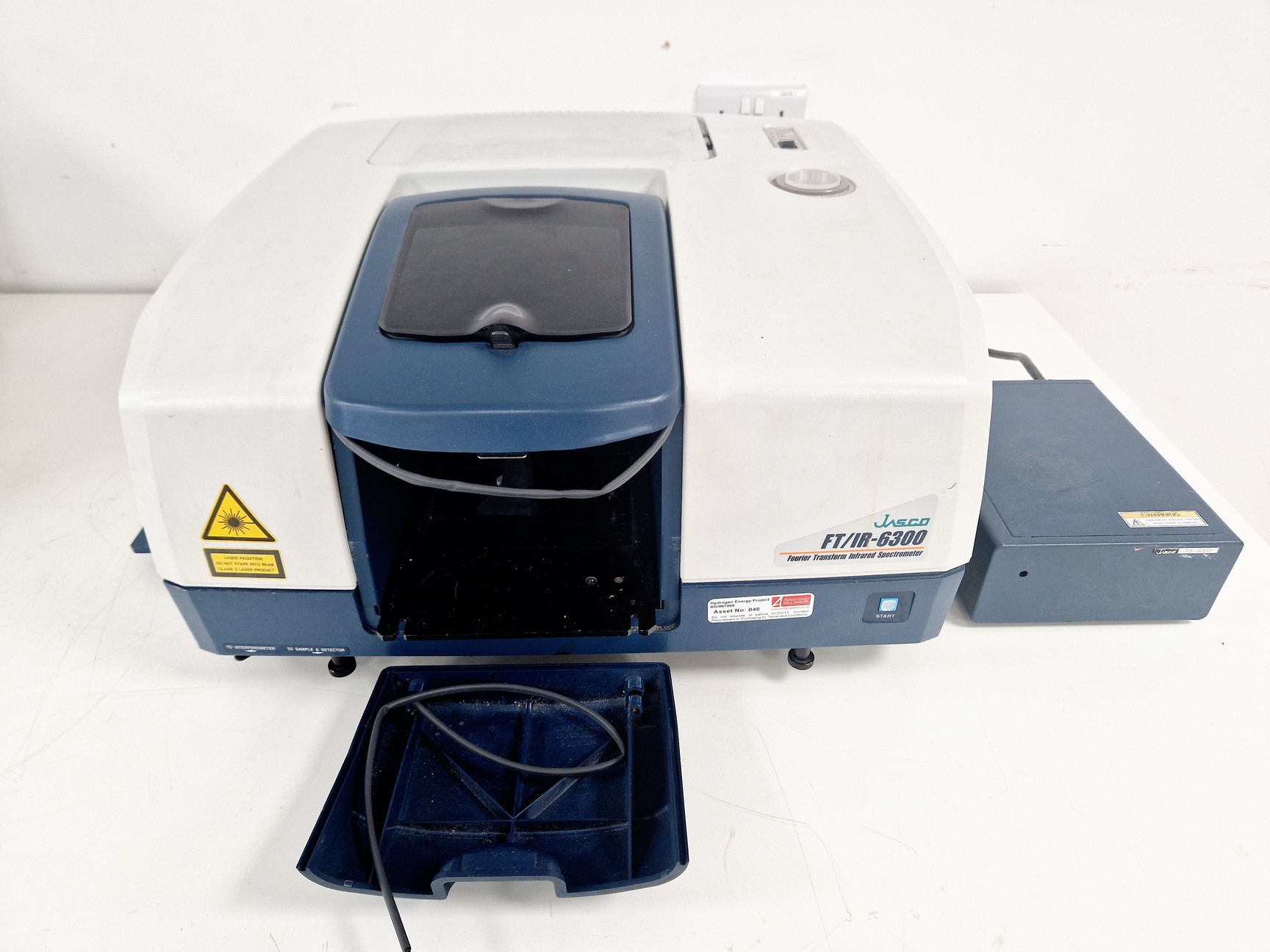 Image of Jasco FT/IR-6300 with a Raman attachment (RFT-6000) Spares/Repair Lab