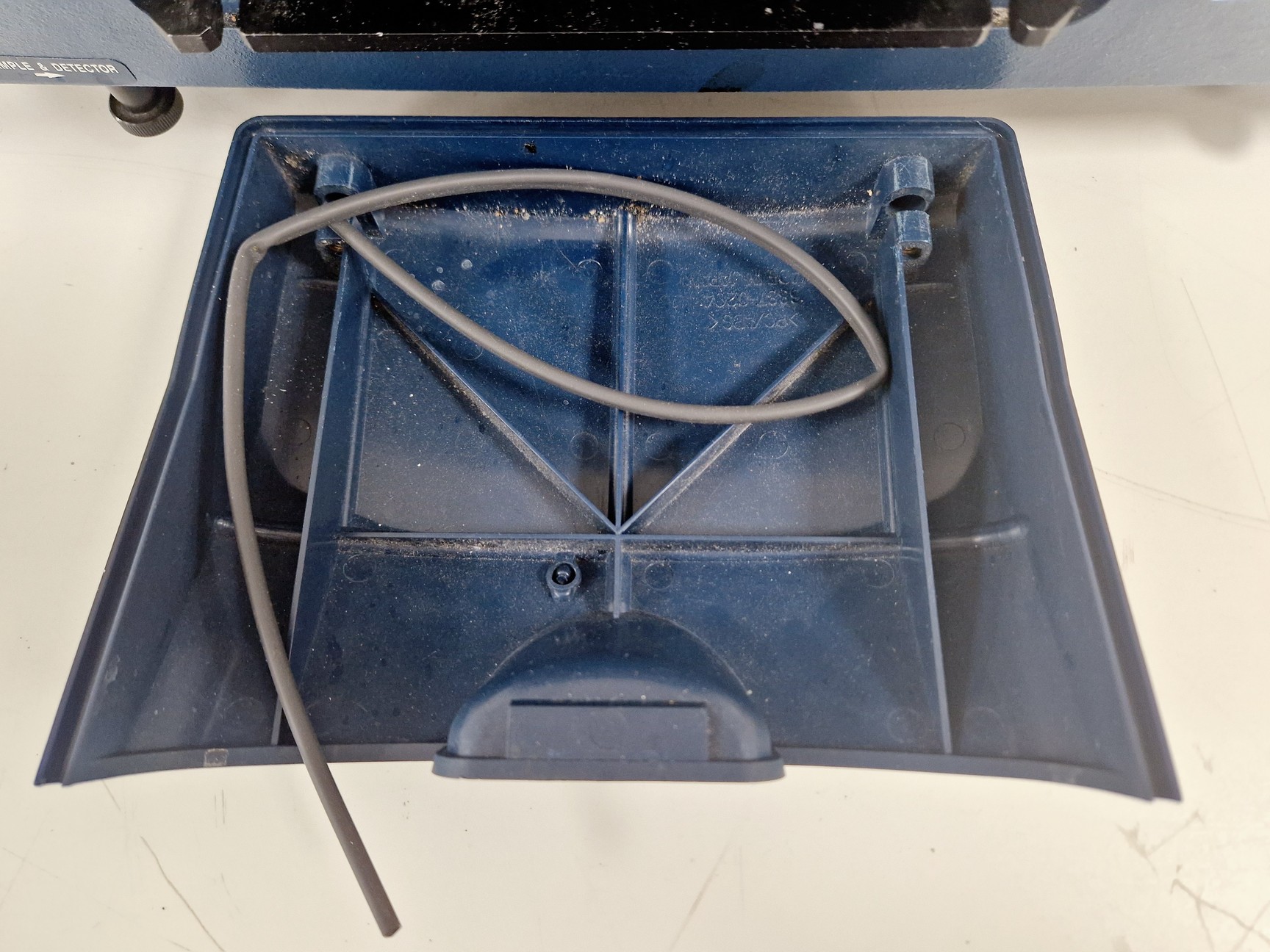 Image of Jasco FT/IR-6300 with a Raman attachment (RFT-6000) Spares/Repair Lab