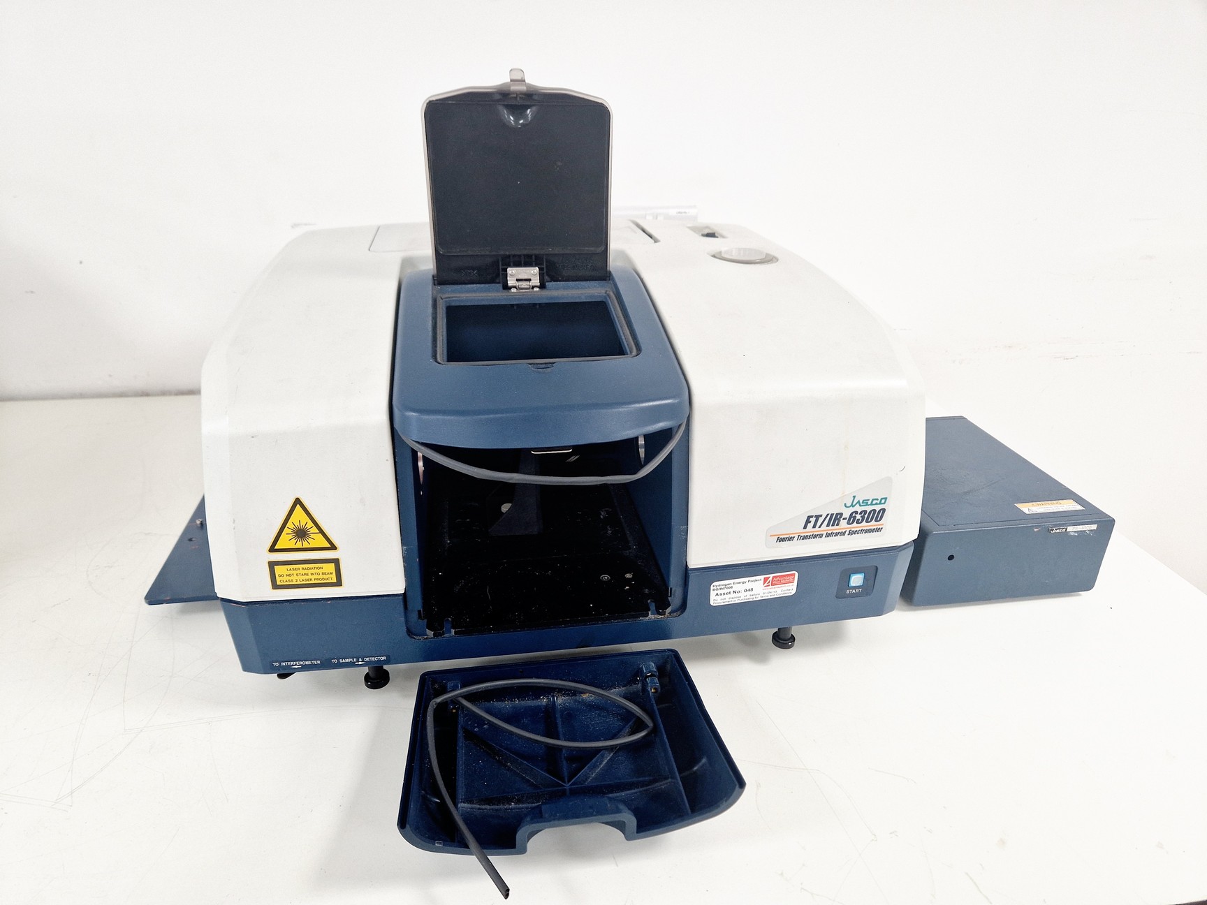 Image of Jasco FT/IR-6300 with a Raman attachment (RFT-6000) Spares/Repair Lab