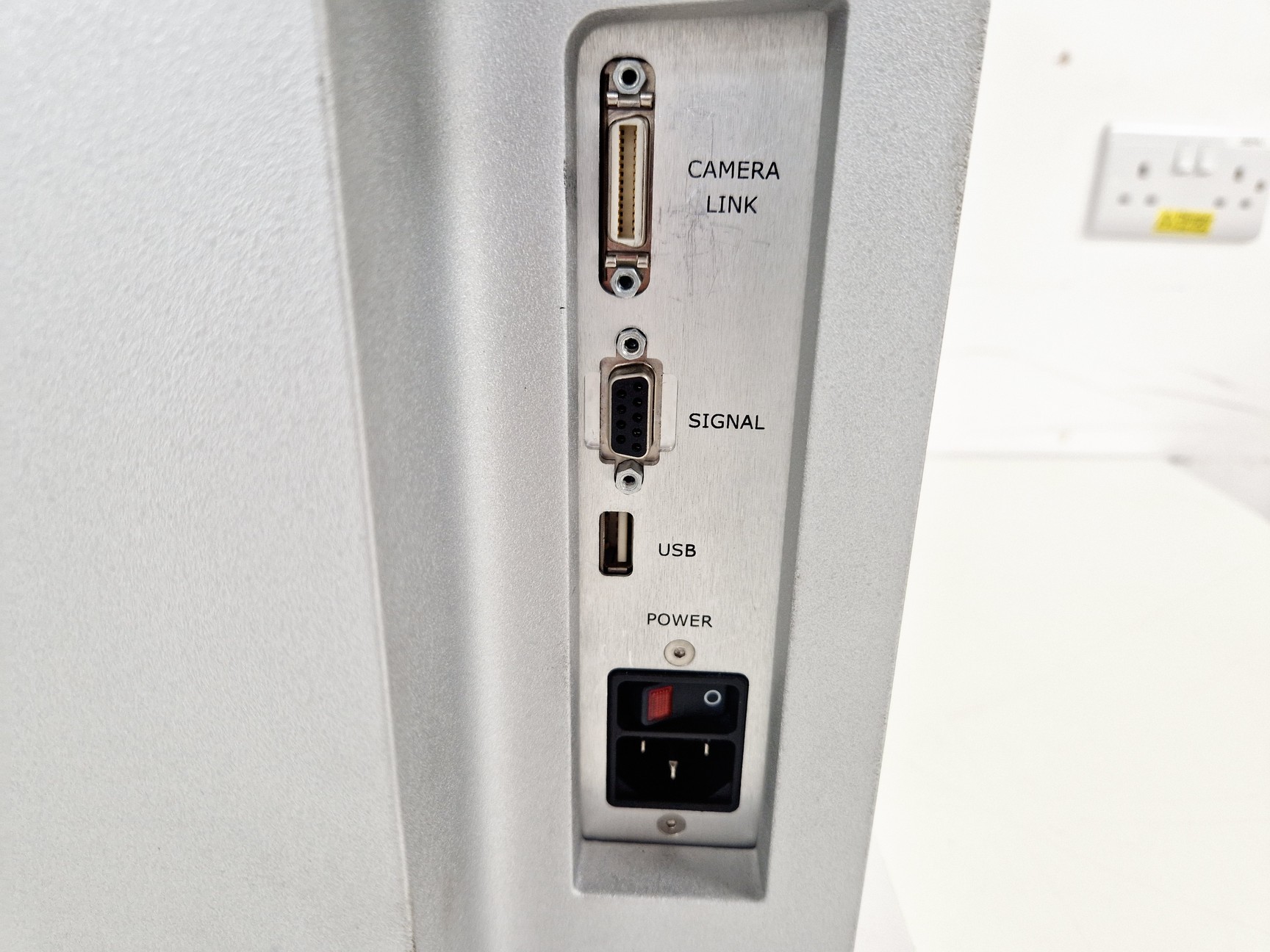 Image of Illumina iScan SY-101-1001 Array Scanner with Newport Isolation System 