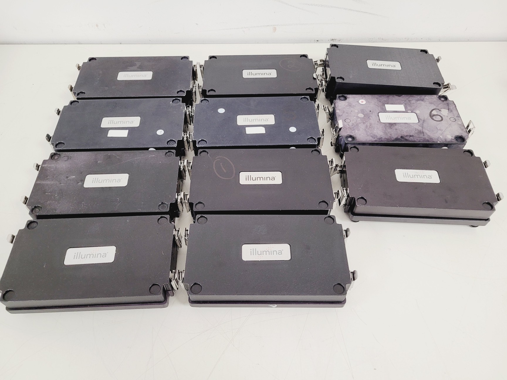Image of Illumina iScan SY-101-1001 Array Scanner with Newport Isolation System 