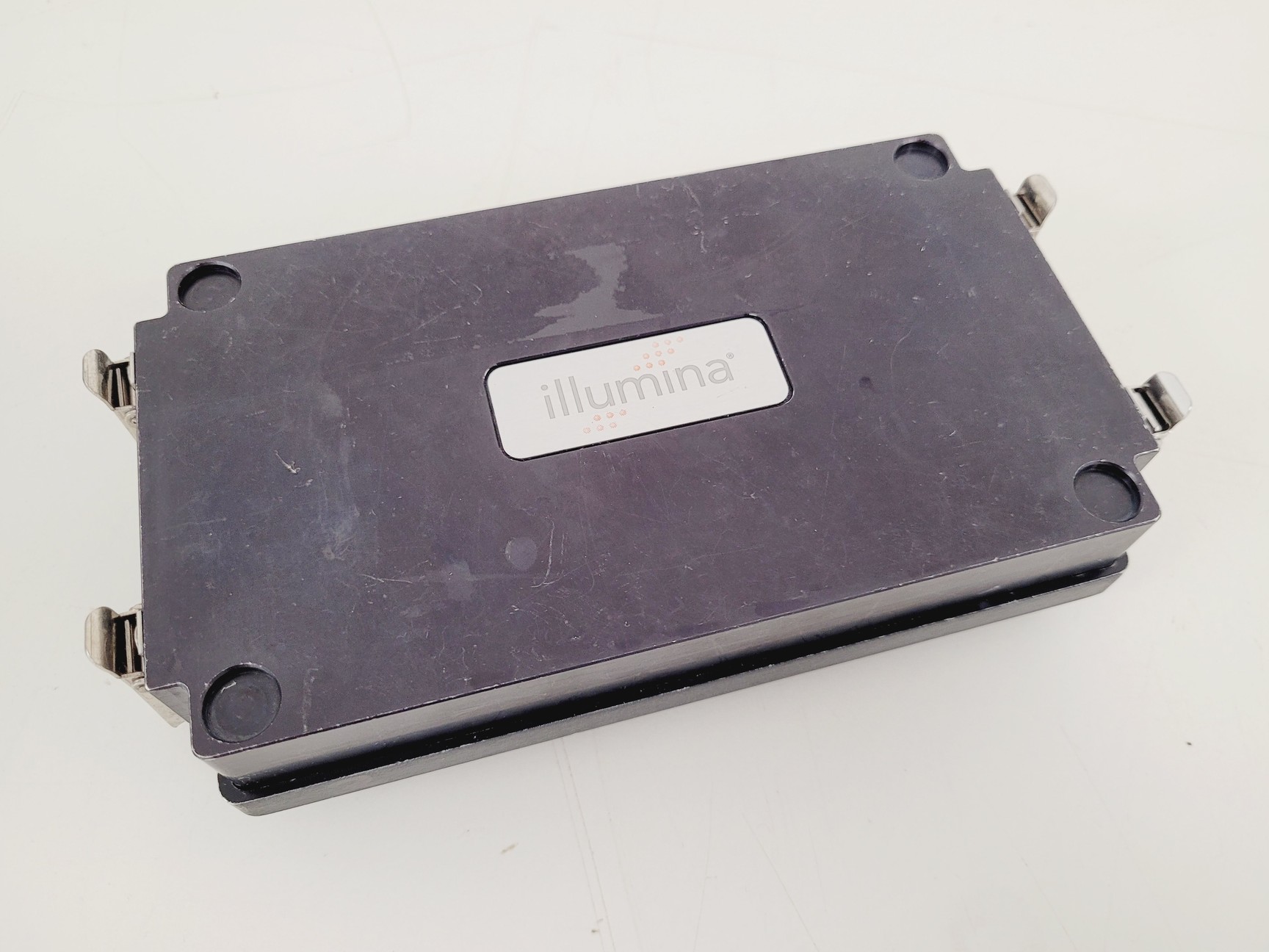 Image of Illumina iScan SY-101-1001 Array Scanner with Newport Isolation System 