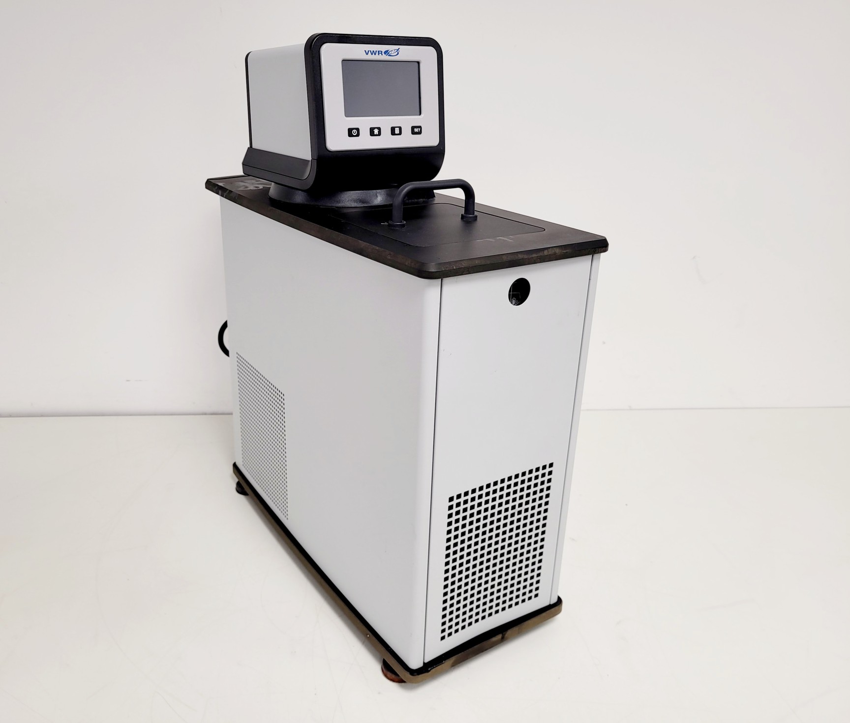 Image of VWR AP 7L R-20 Refrigerated Circulator Chiller Lab