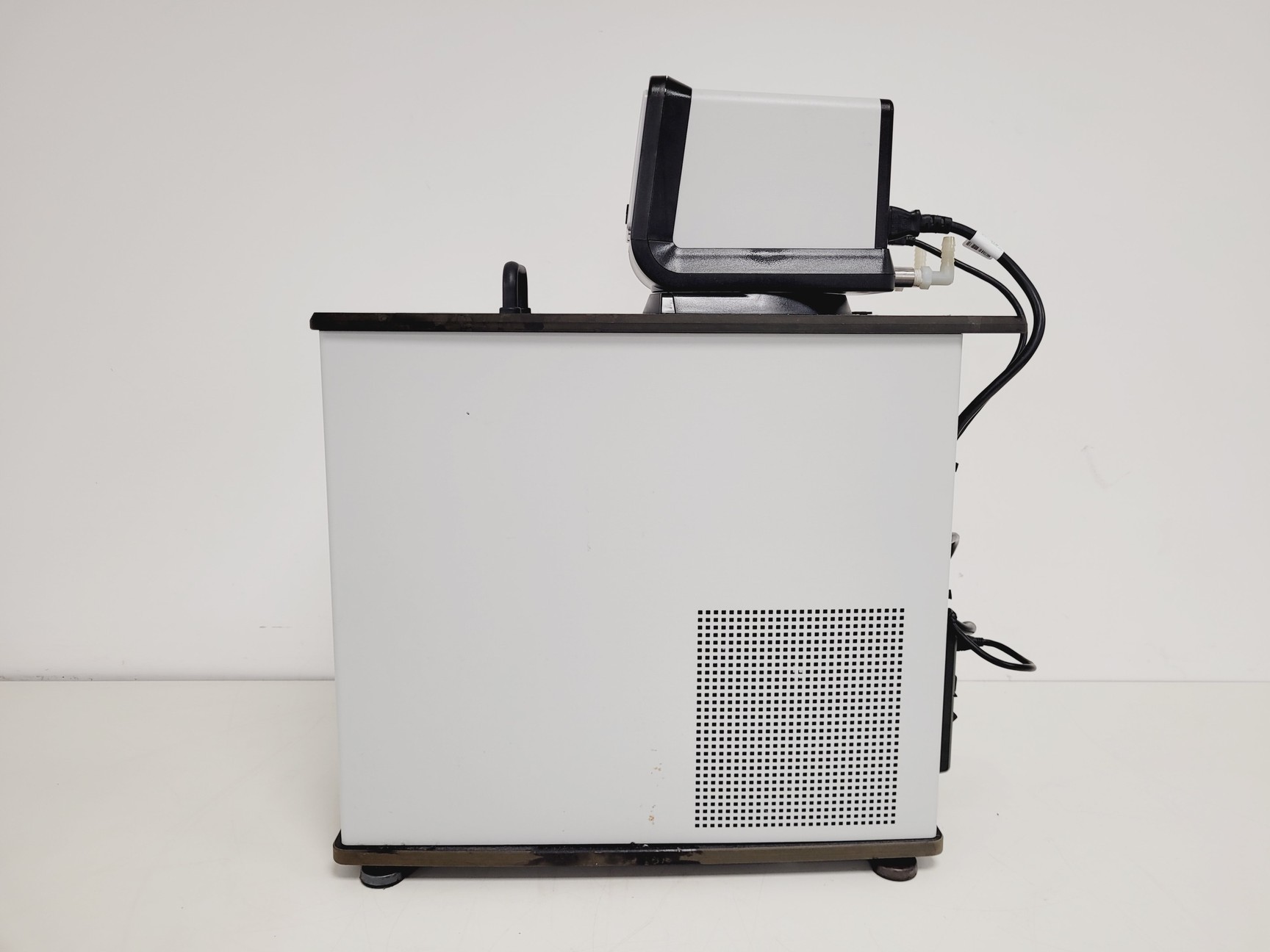 Image of VWR AP 7L R-20 Refrigerated Circulator Chiller Lab