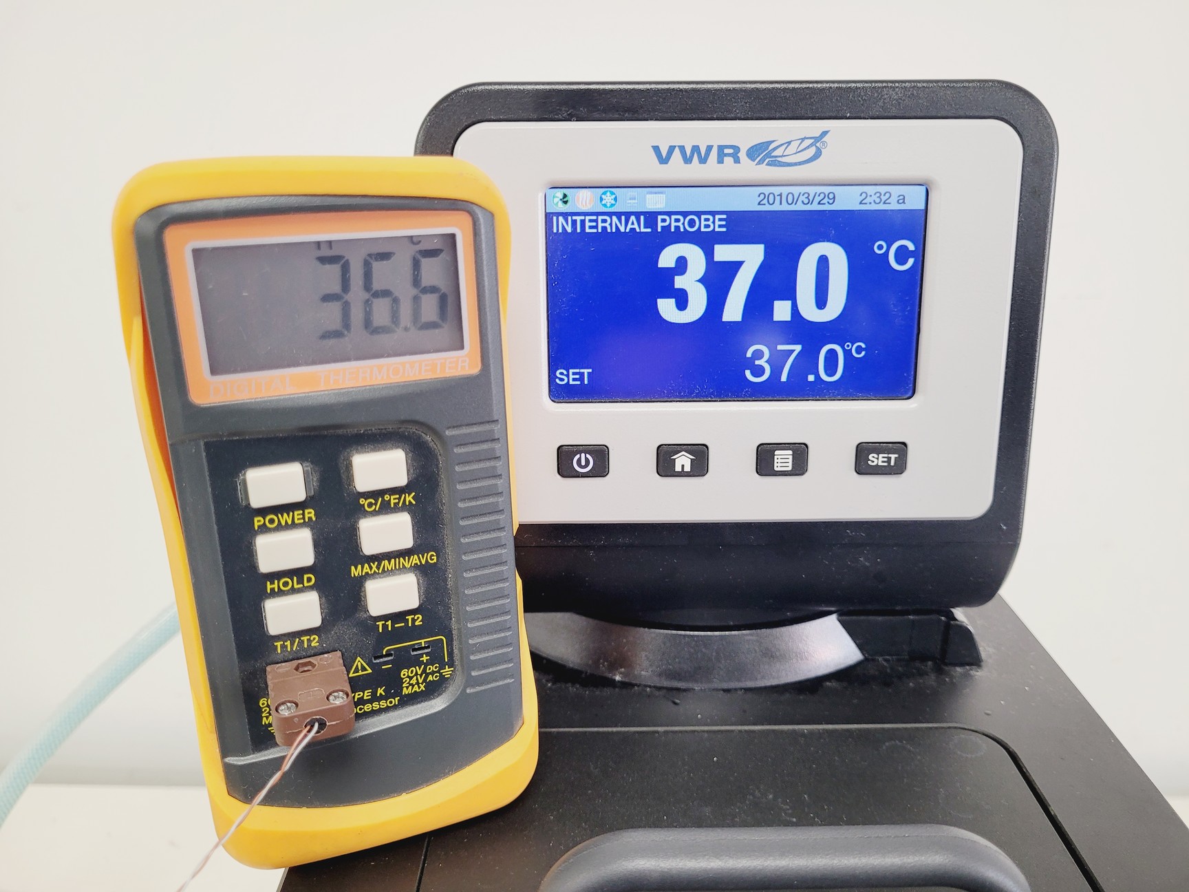 Image of VWR AP 7L R-20 Refrigerated Circulator Chiller Lab