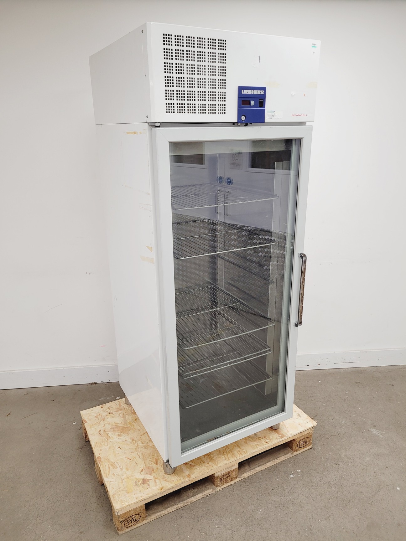 Image of Liebherr GKPv 6522  Glass Fronted Fridge - Spares/Repair Lab