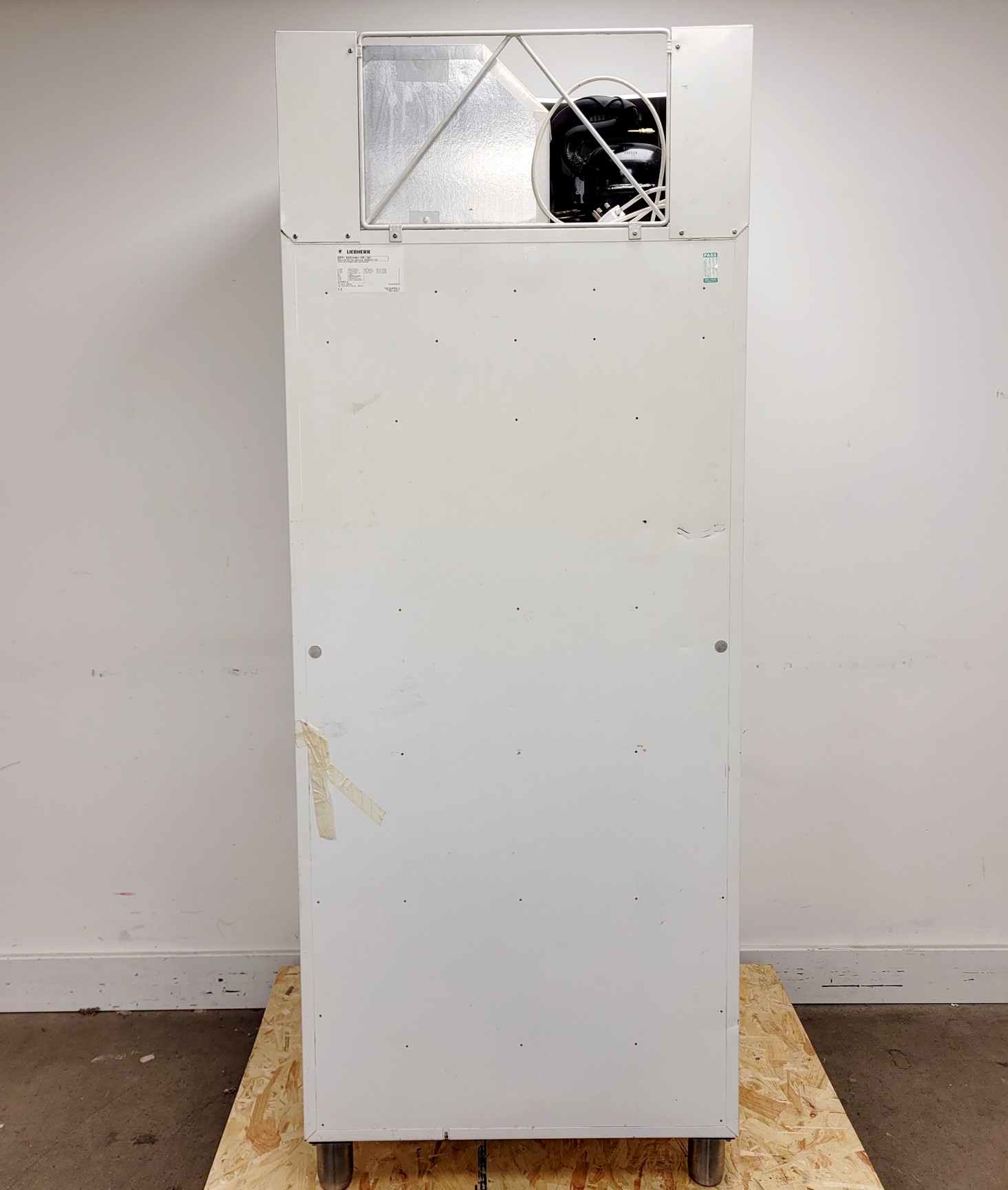 Image of Liebherr GKPv 6522  Glass Fronted Fridge - Spares/Repair Lab