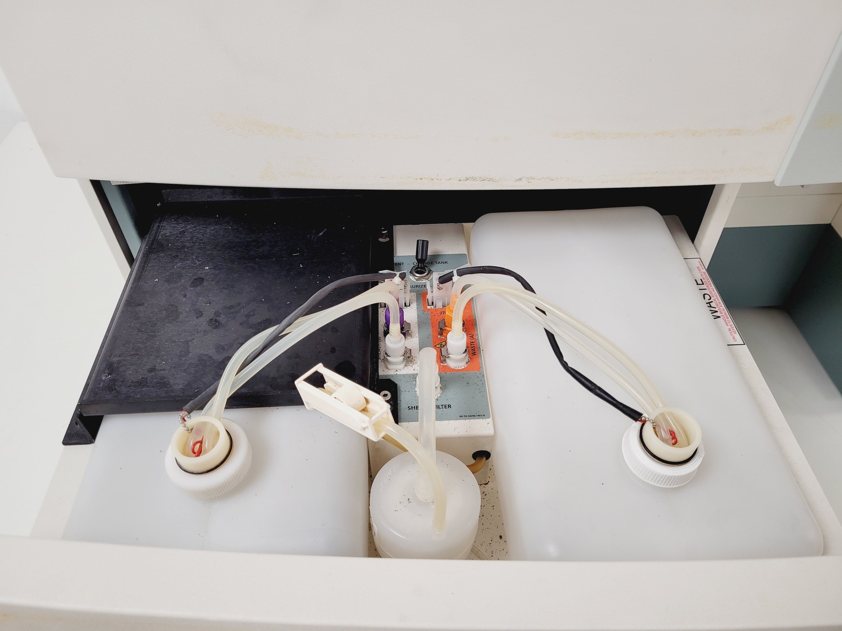 Image of BD FACSCalibur Flow Cytometer & Transformer Lab