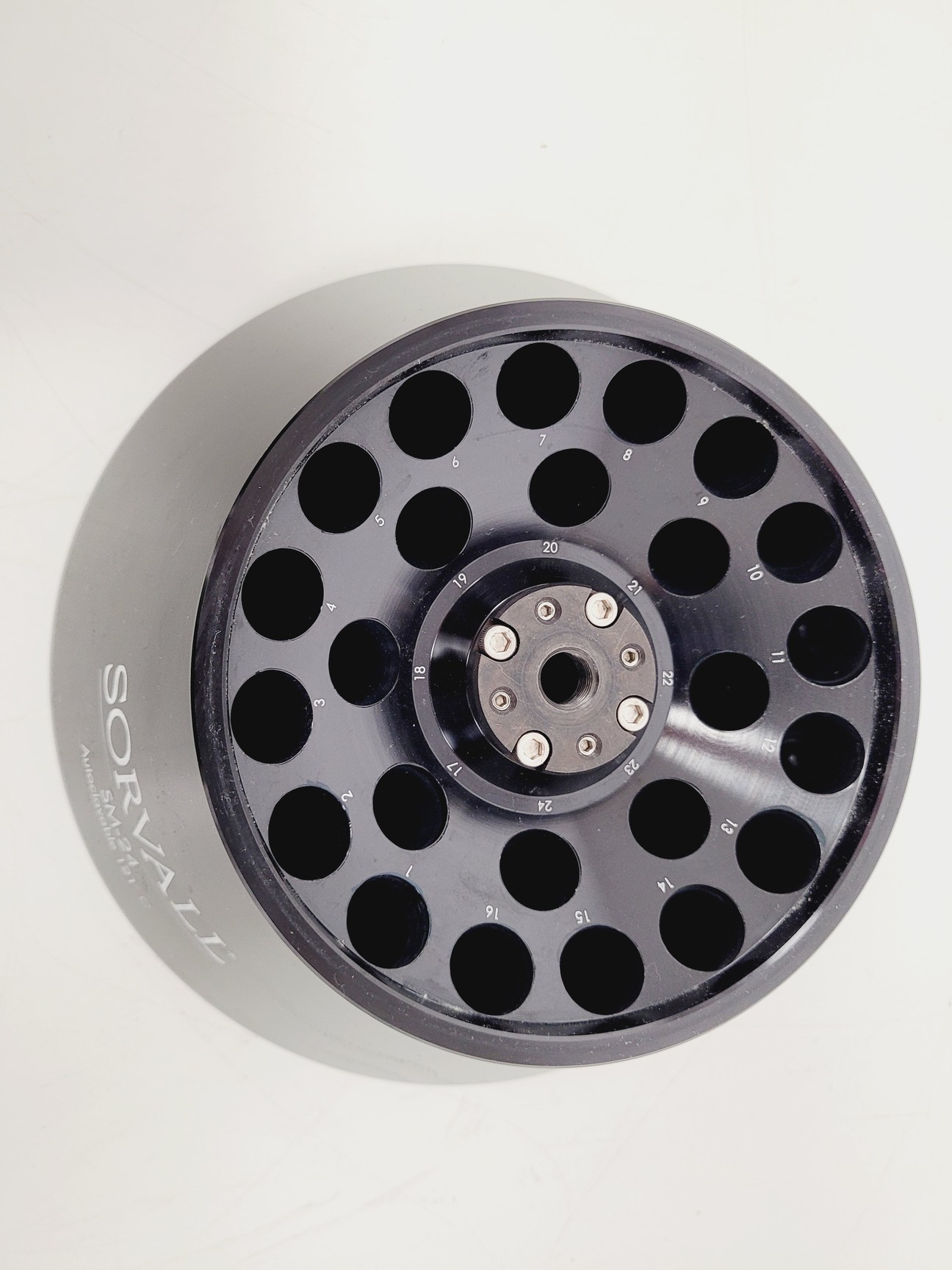 Image of Sorvall SM-24 Fixed Angle Rotor 20,500rpm 24 x 16mL Lab