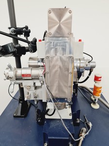 Thumbnail image of Rigaku FR-E+ SuperBright Ultrahigh-intensity Microfocus Rotating Anode X-Ray S/R