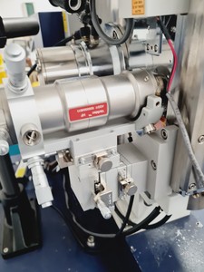Thumbnail image of Rigaku FR-E+ SuperBright Ultrahigh-intensity Microfocus Rotating Anode X-Ray S/R