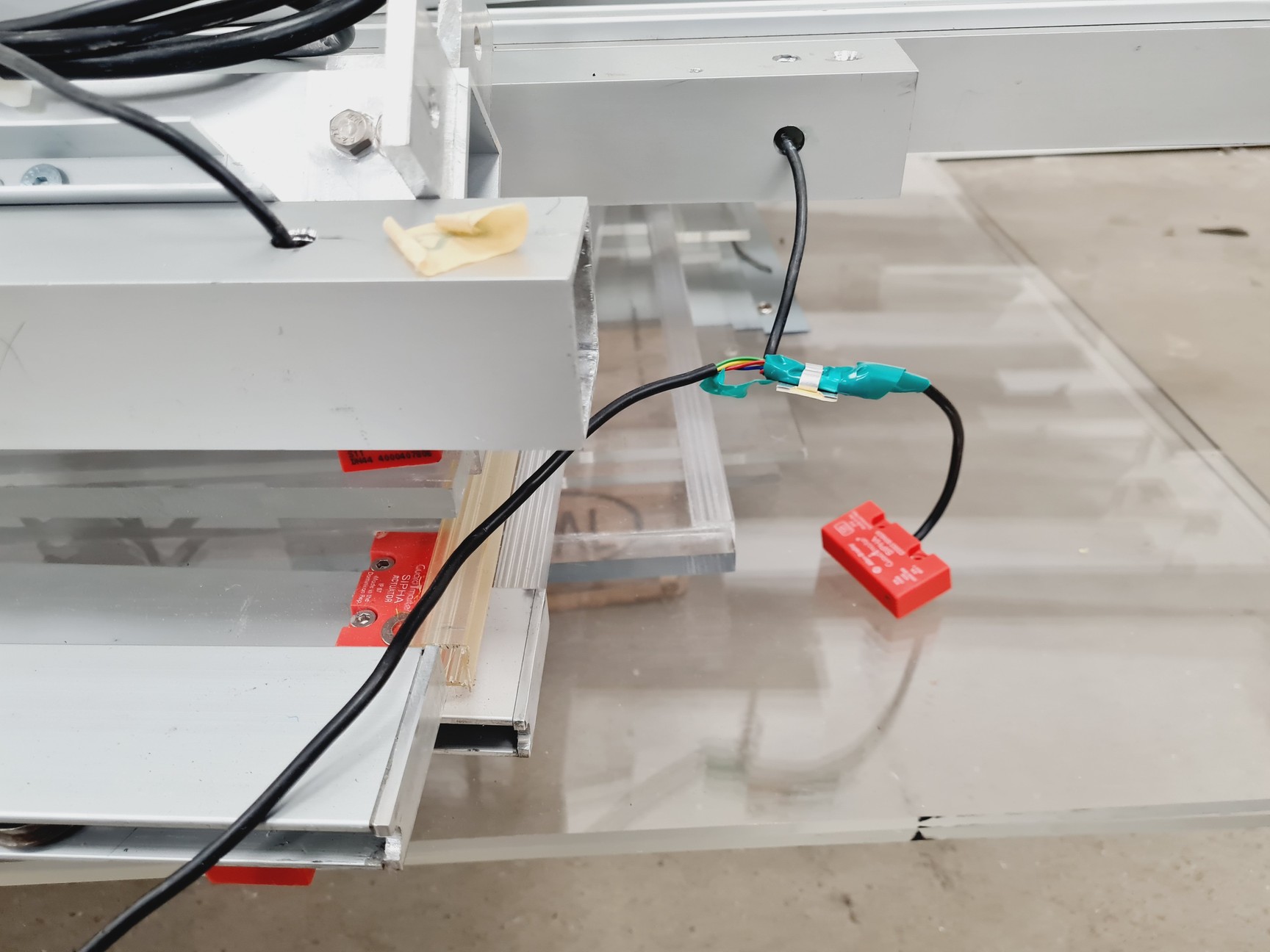 Image of Rigaku FR-E+ SuperBright Ultrahigh-intensity Microfocus Rotating Anode X-Ray S/R