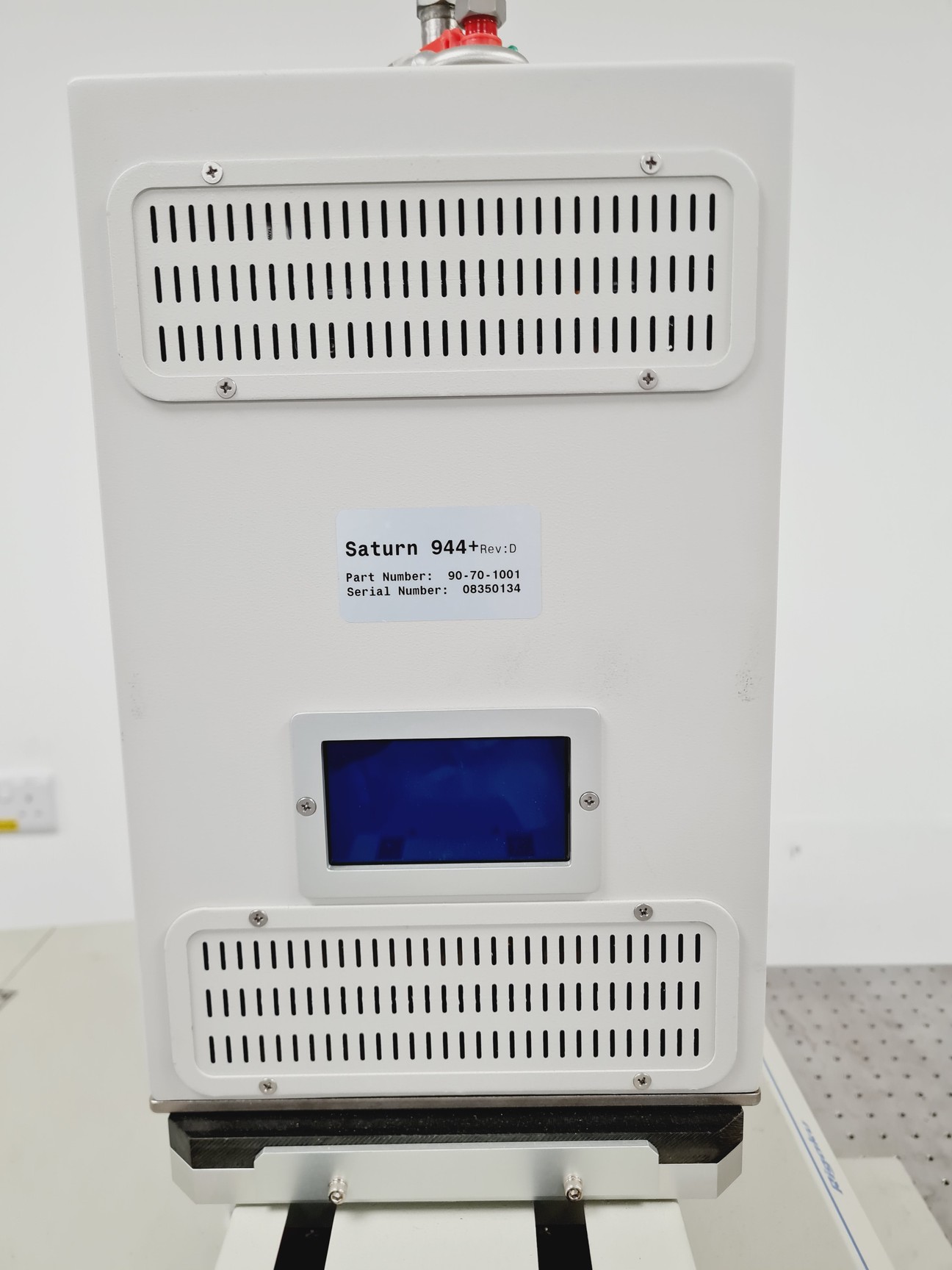 Image of Rigaku FR-E+ SuperBright Ultrahigh-intensity Microfocus Rotating Anode X-Ray S/R