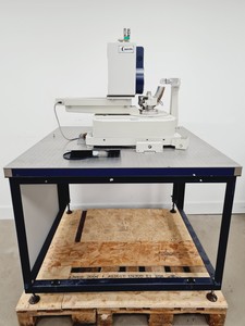 Thumbnail image of Rigaku FR-E+ SuperBright Ultrahigh-intensity Microfocus Rotating Anode X-Ray S/R