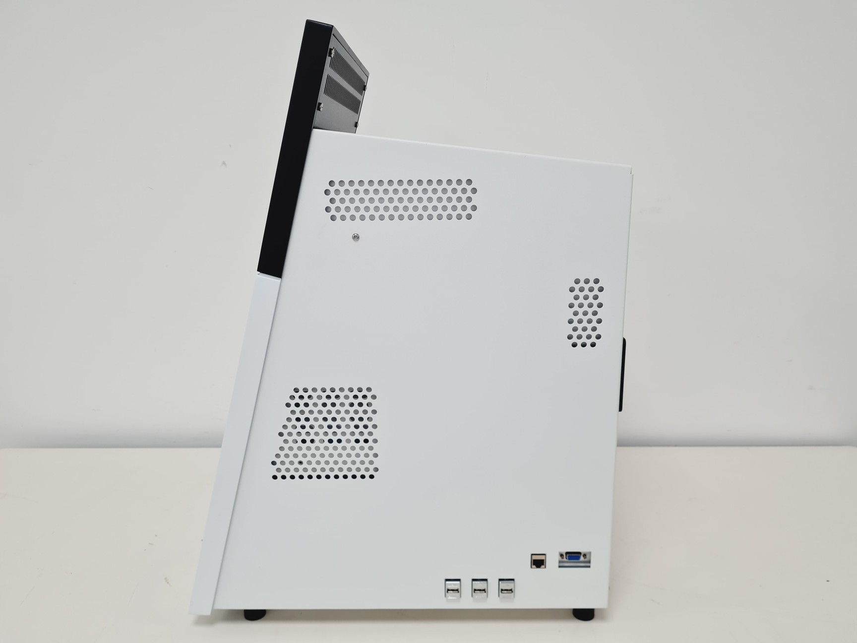 Image of Perkin Elmer LabChip GX Touch 24 Lab