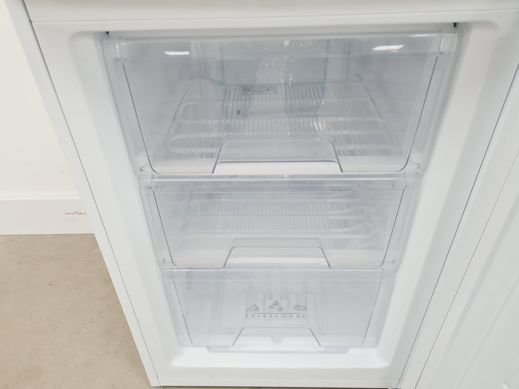 Image of LEC+ Model No. ISU1111 Laboratory Medical Freezer Lab