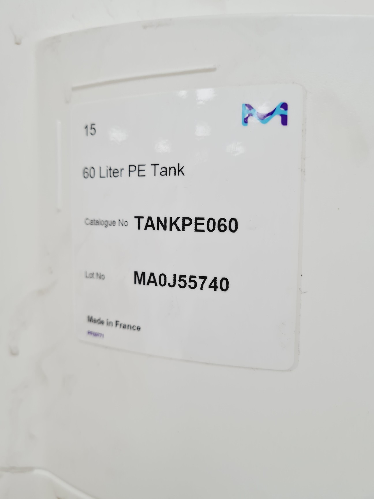 Image of Elix Advantage 5 Water Purification System + Millipore 60 Litre PE060 Tank Lab