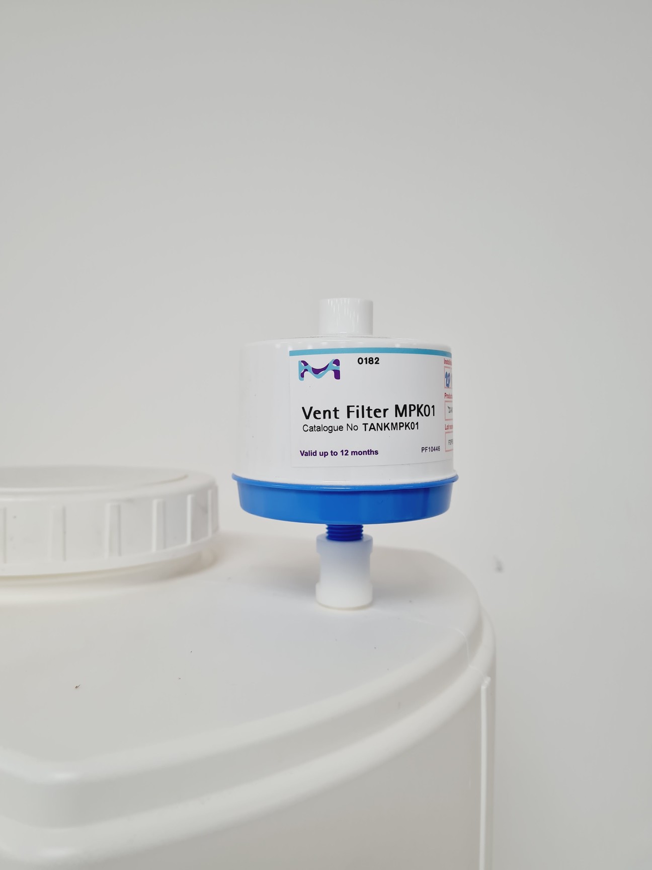 Image of Elix Advantage 5 Water Purification System + Millipore 60 Litre PE060 Tank Lab