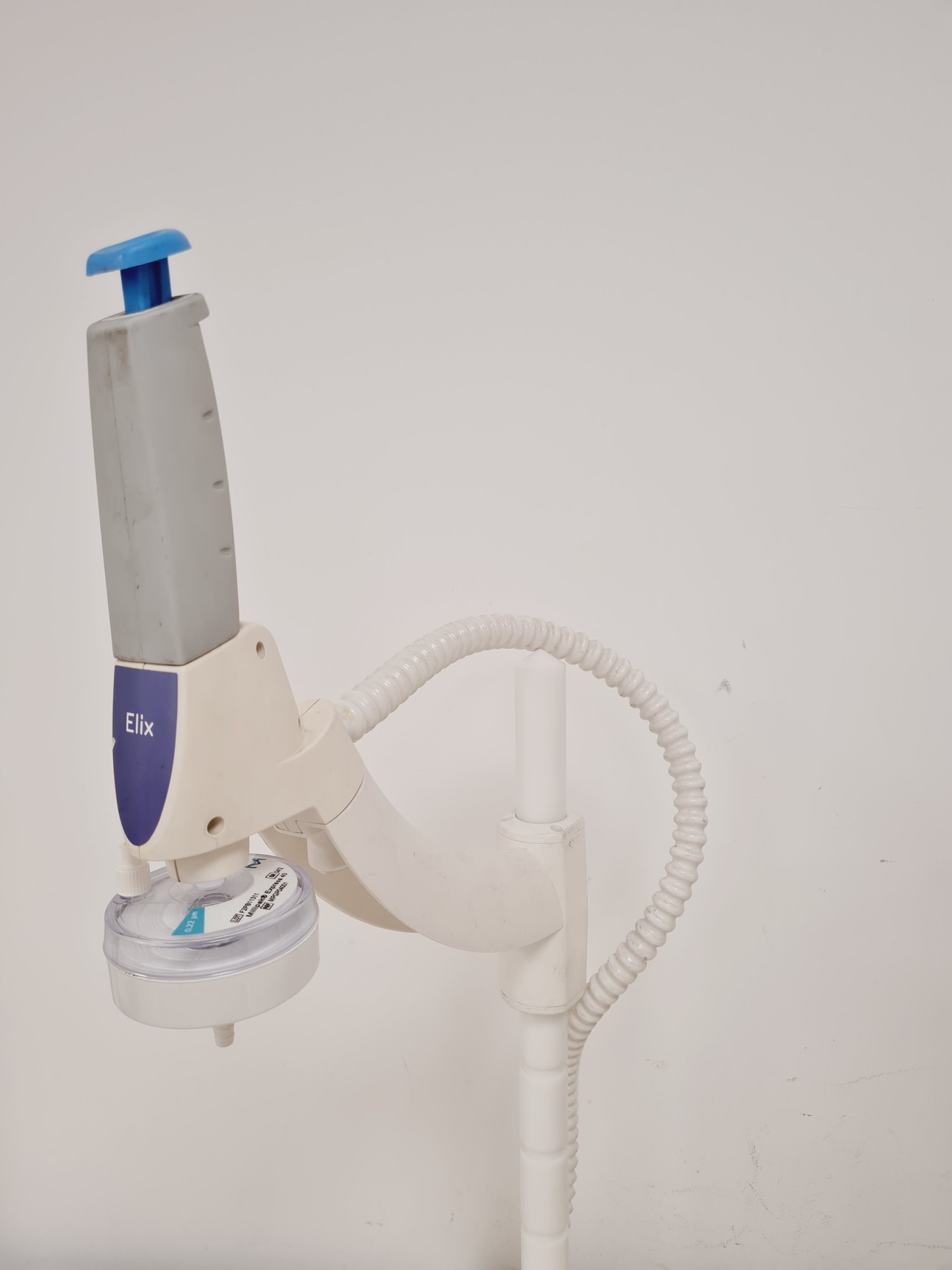 Image of Elix Advantage 5 Water Purification System + Millipore 60 Litre PE060 Tank Lab