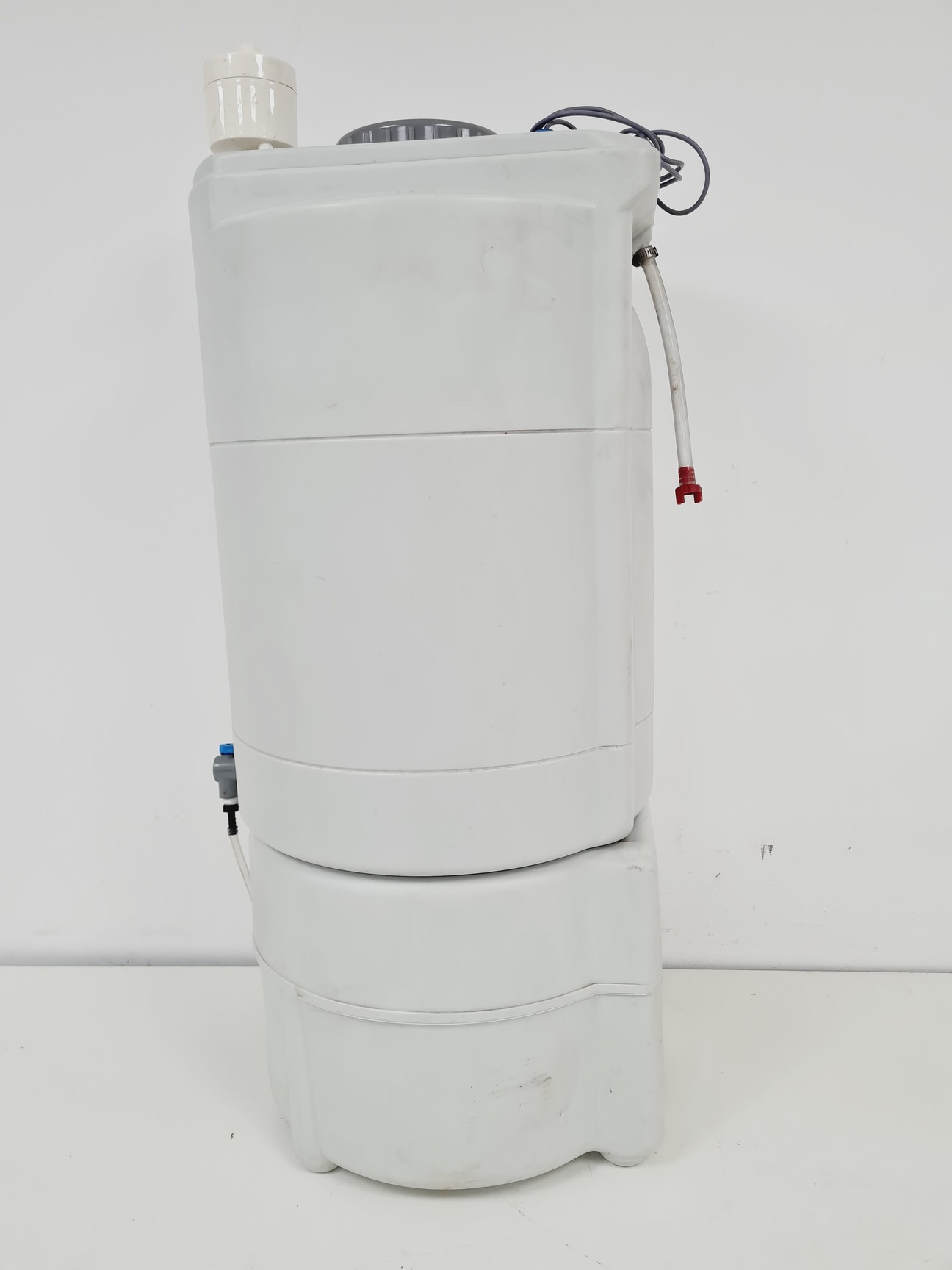 Image of Millipore Elix 5 Water Purification System + 60L Tank Lab