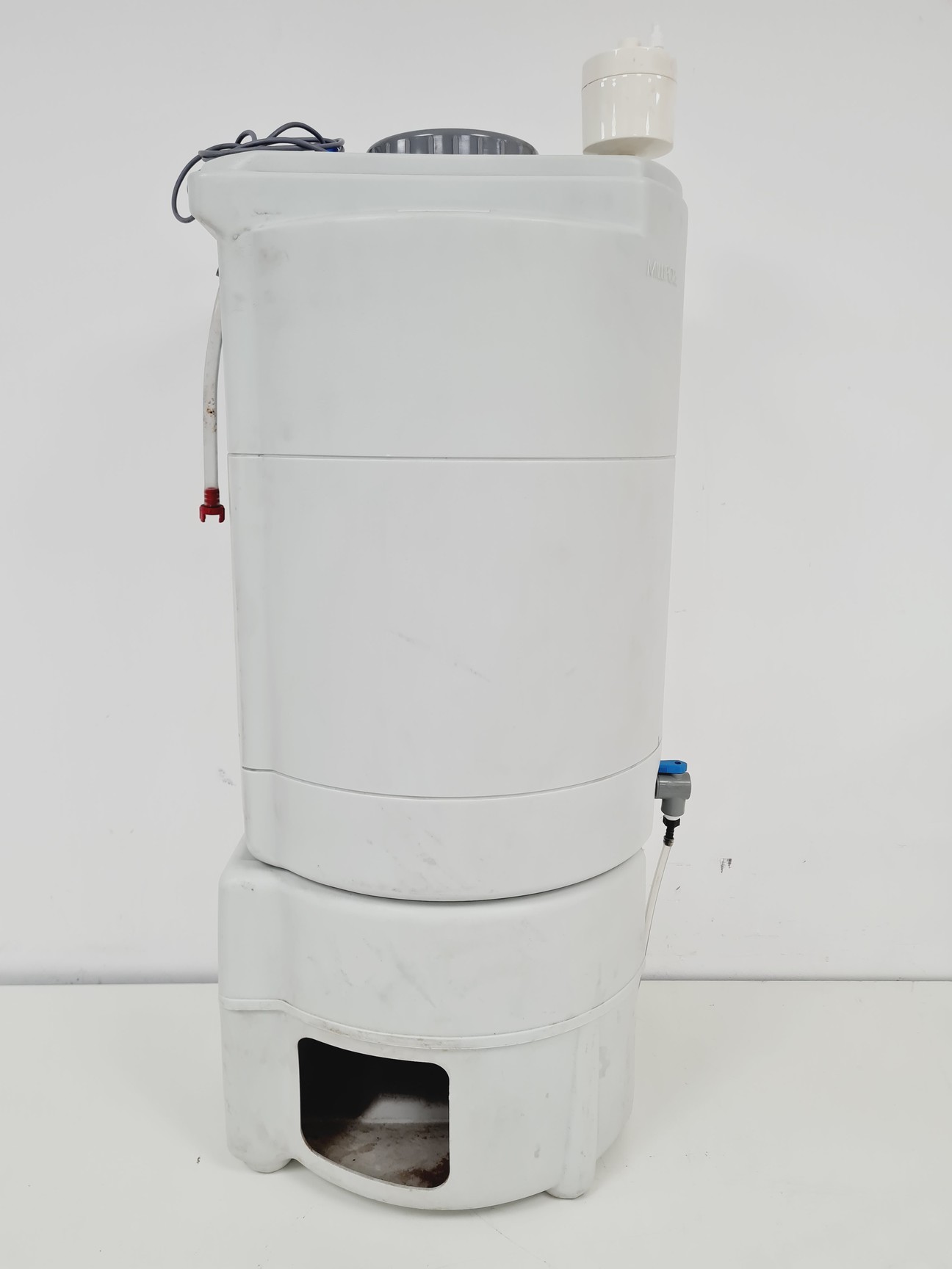 Image of Millipore Elix 5 Water Purification System + 60L Tank Lab