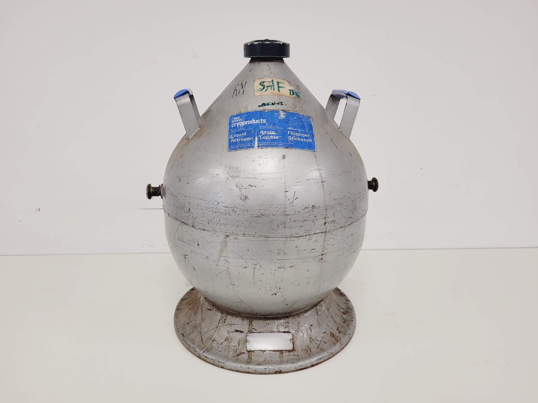 Image of BOC Cryoproducts Liquid Nitrogen Dewar with Trolley