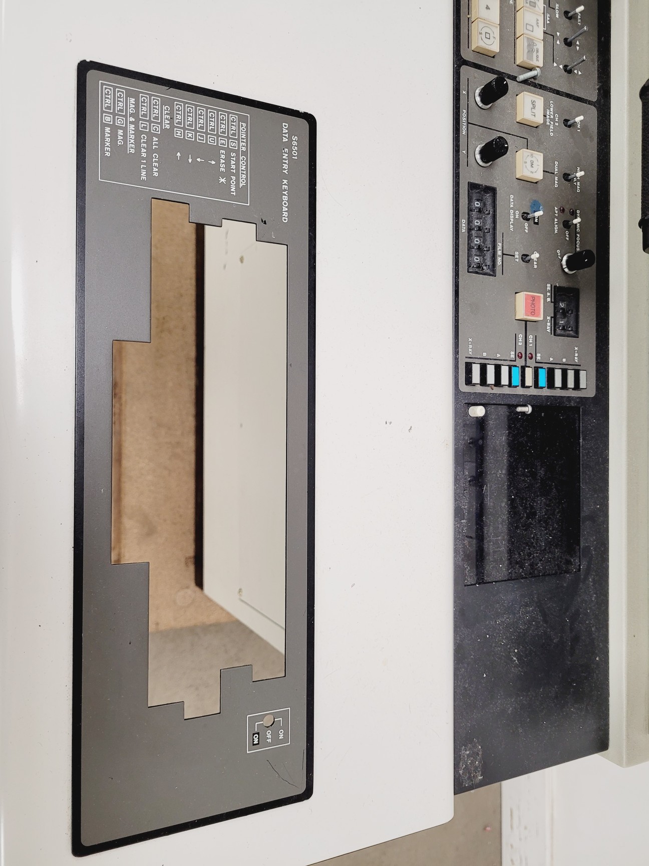 Image of Hitachi S-520 Scanning Electron Microscope System - Spares/Repair Lab