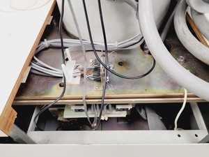 Thumbnail image of Hitachi S-520 Scanning Electron Microscope System - Spares/Repair Lab