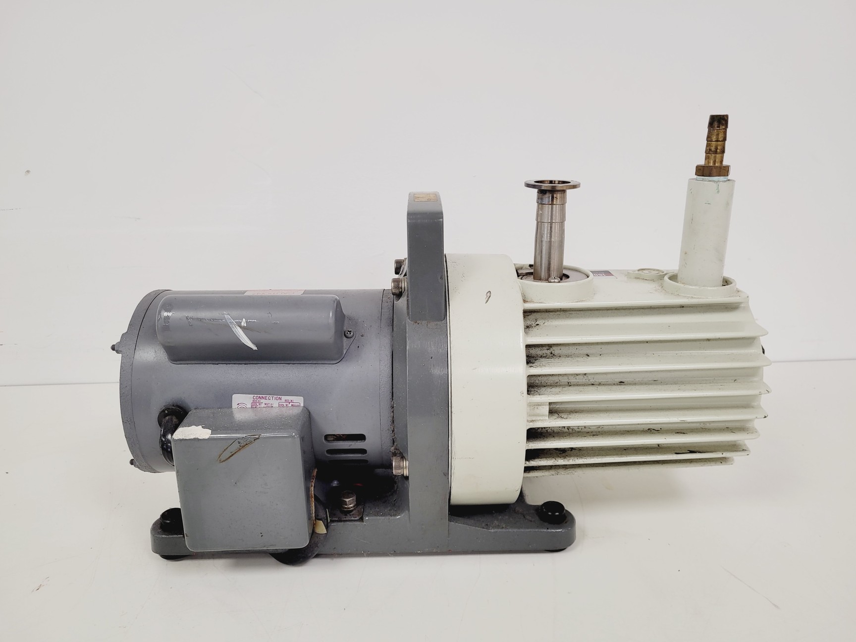 Image of Hitachi S-520 Scanning Electron Microscope System - Spares/Repair Lab