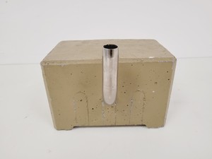 Thumbnail image of Hitachi S-520 Scanning Electron Microscope System - Spares/Repair Lab