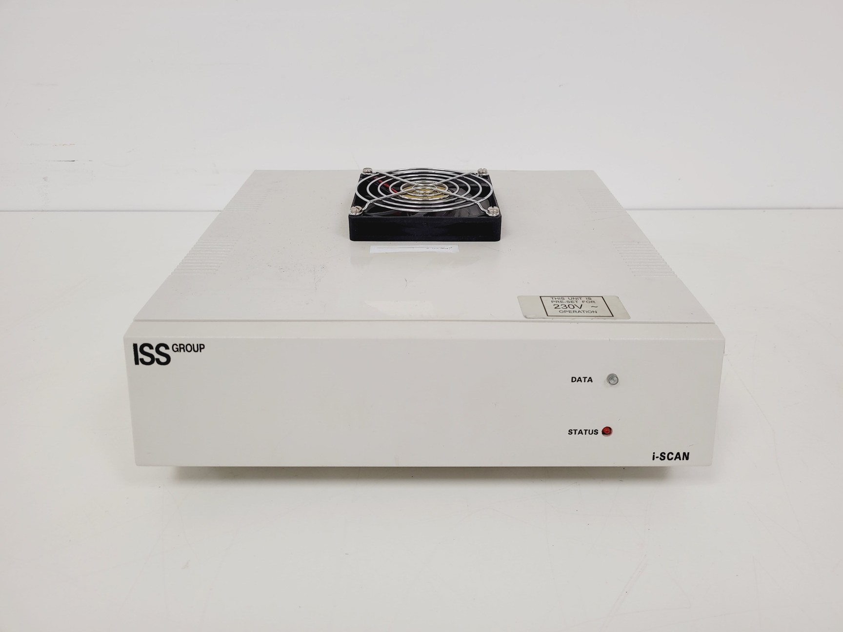 Image of Hitachi S-520 Scanning Electron Microscope System - Spares/Repair Lab